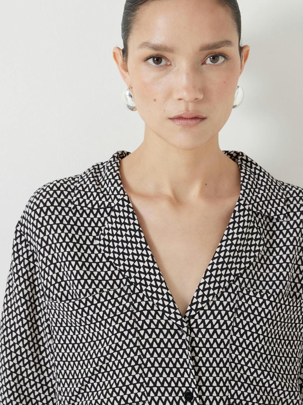 013225-4766-04 Revere Collar Short Sleeve Shirt