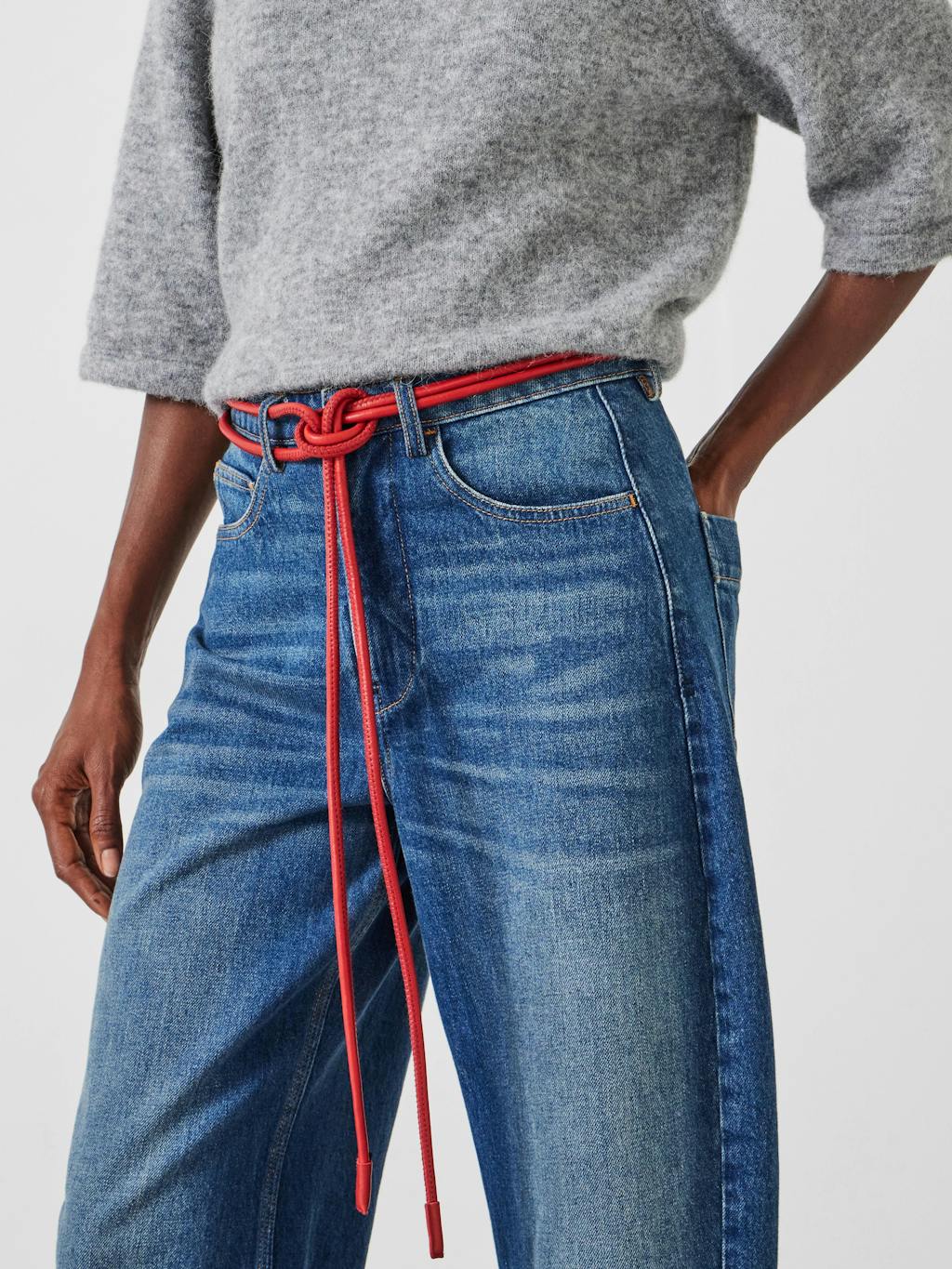 013107-1045-02 Leather Rope Belt