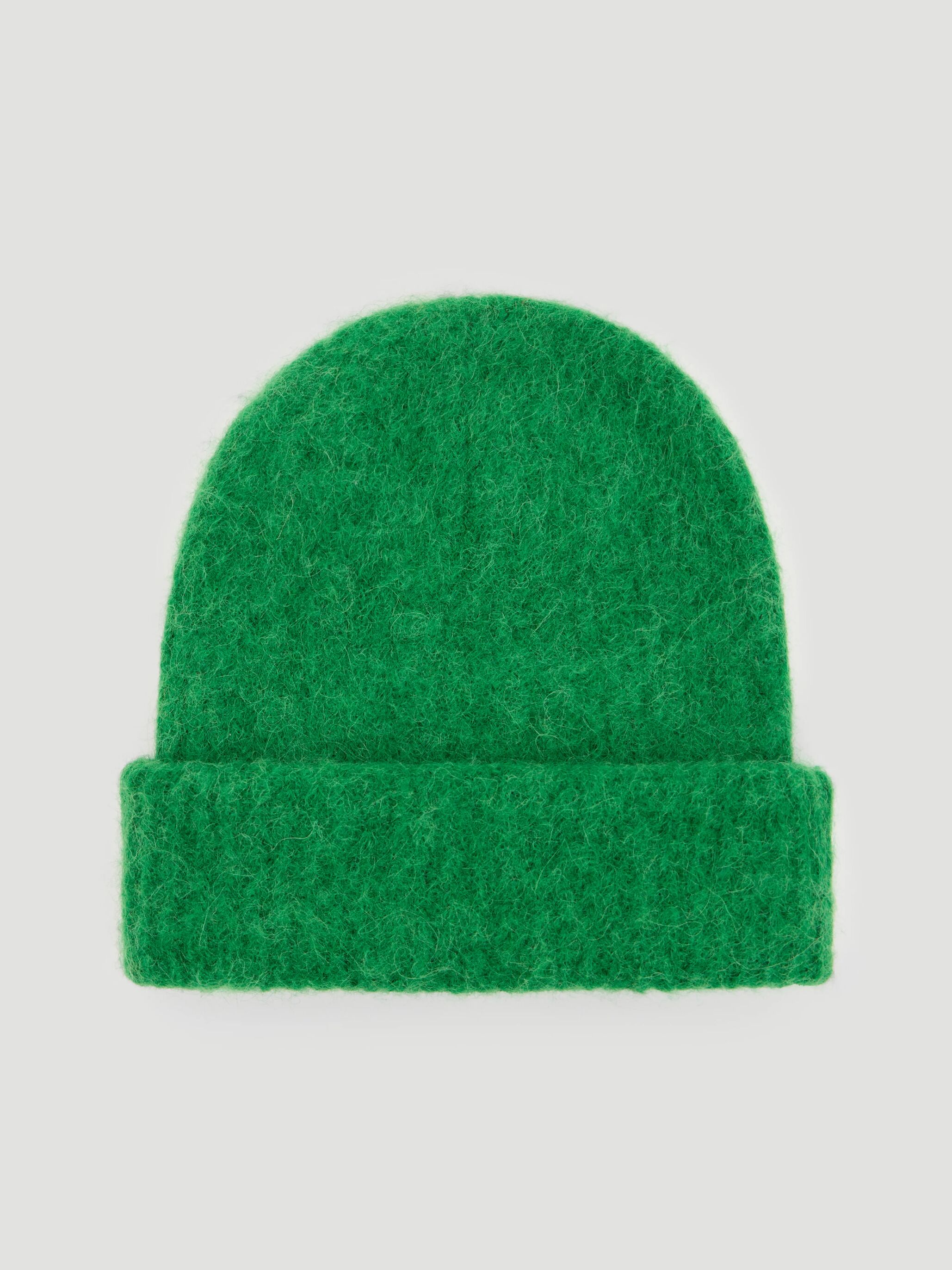 Alpaca-Blend Ribbed Beanie