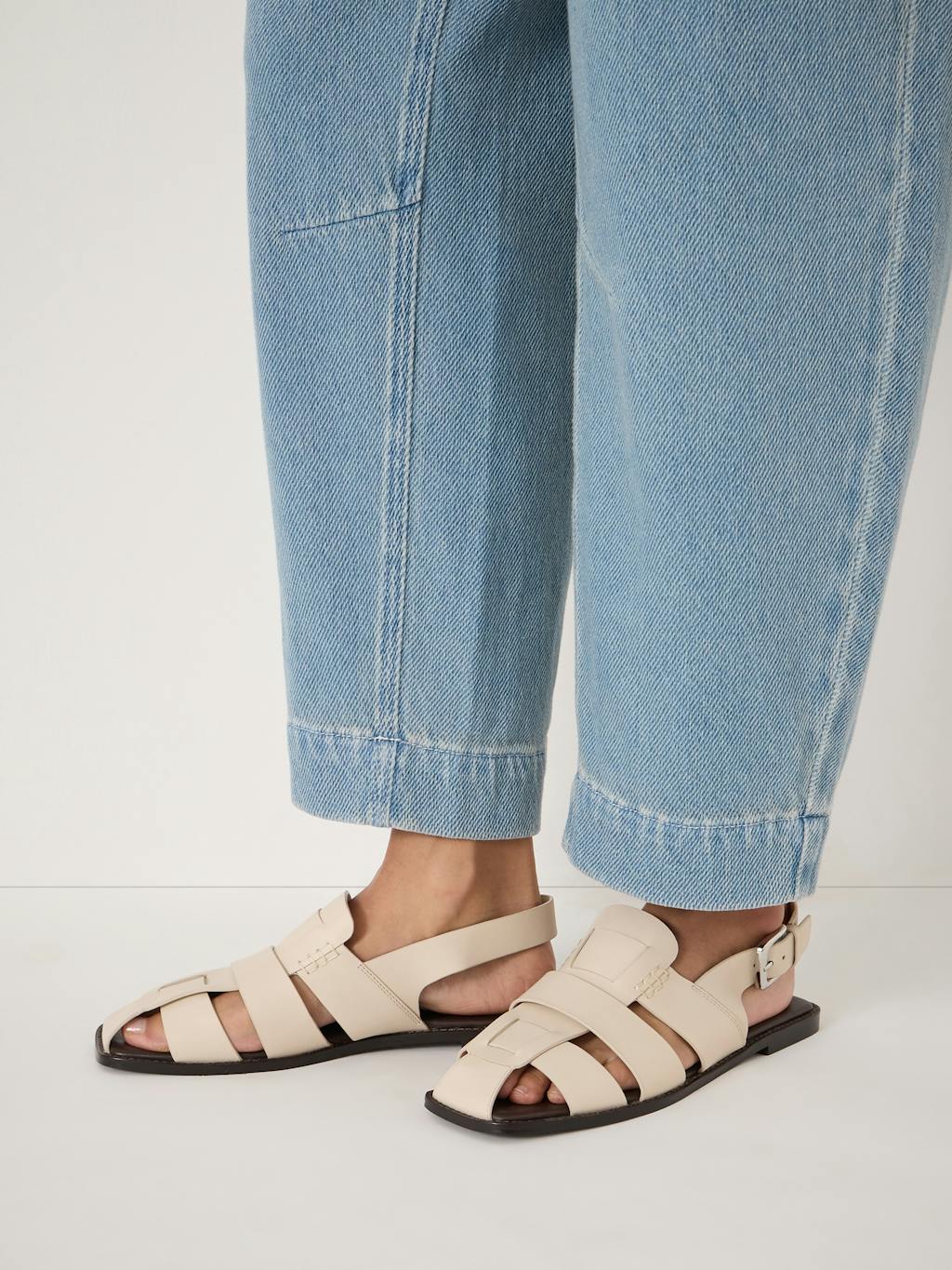 014462-0004-02 Sena Square Toe Fisherman Sandals