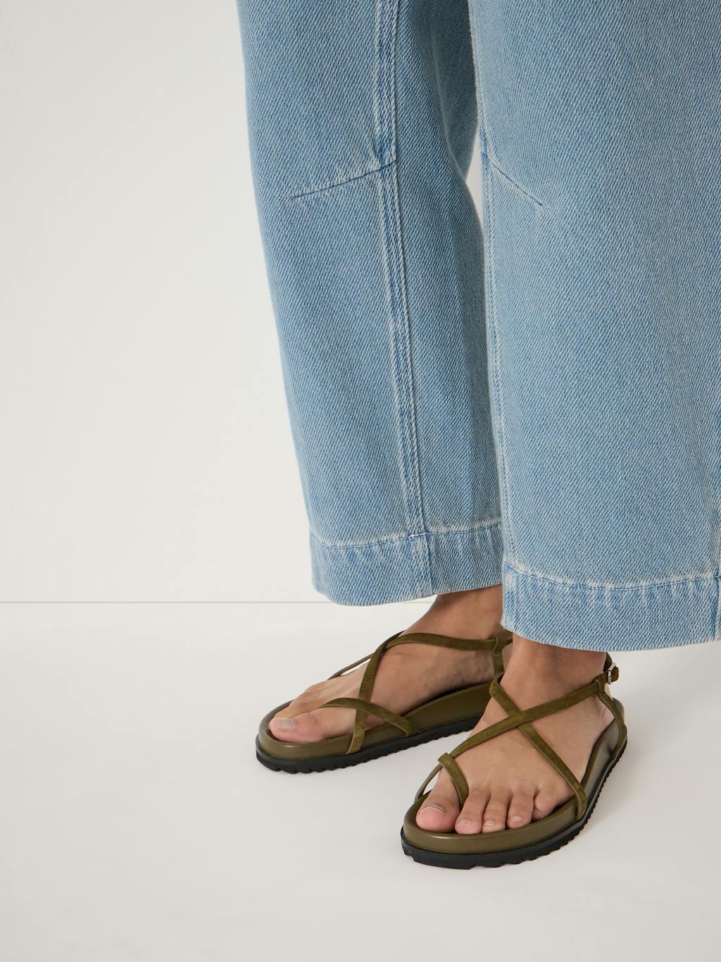 014461-2295-02 Theo Leather Strappy Sandals