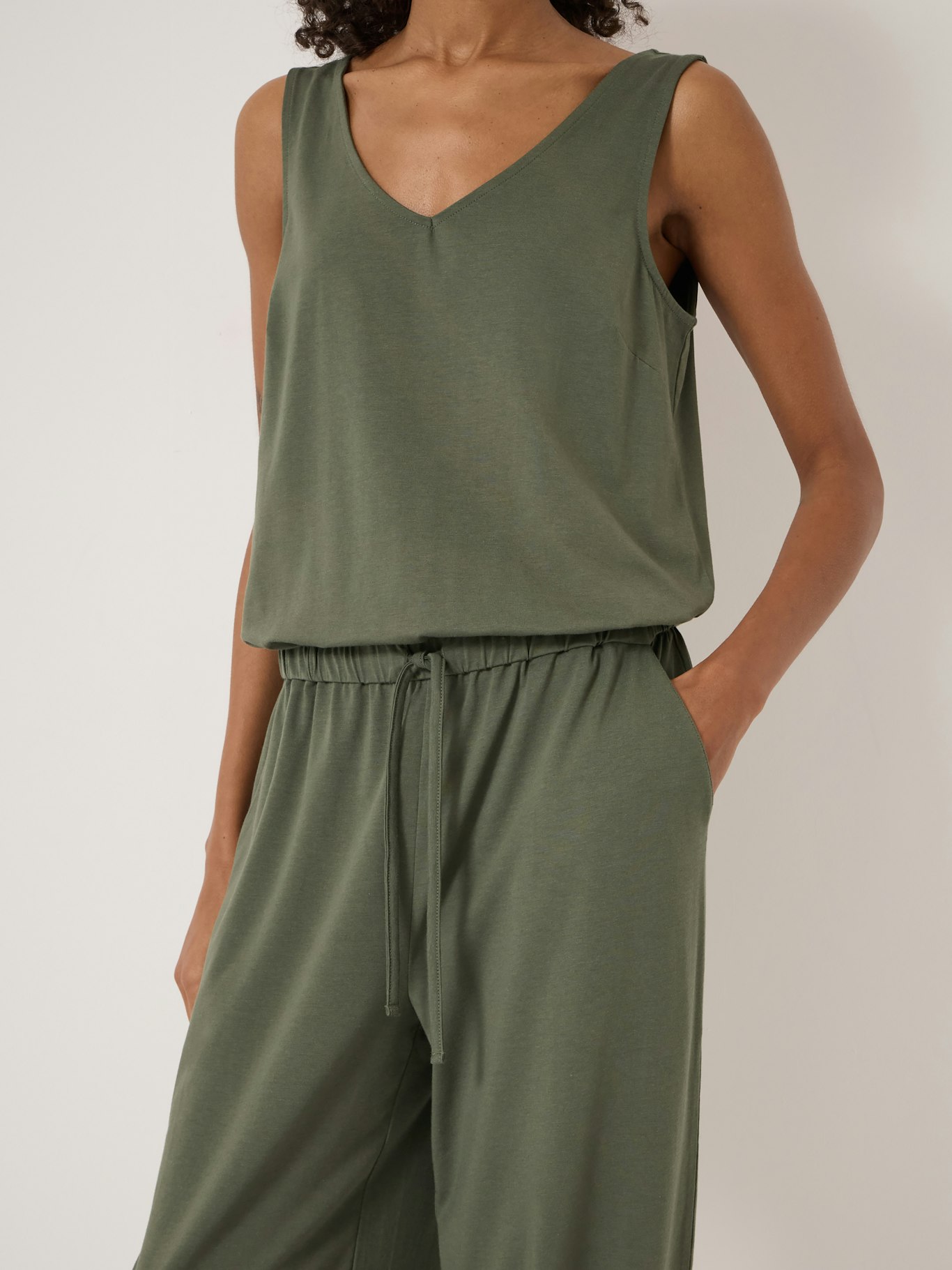 014959-2012-04 Alexa Harem Sleeveless Jersey Jumpsuit