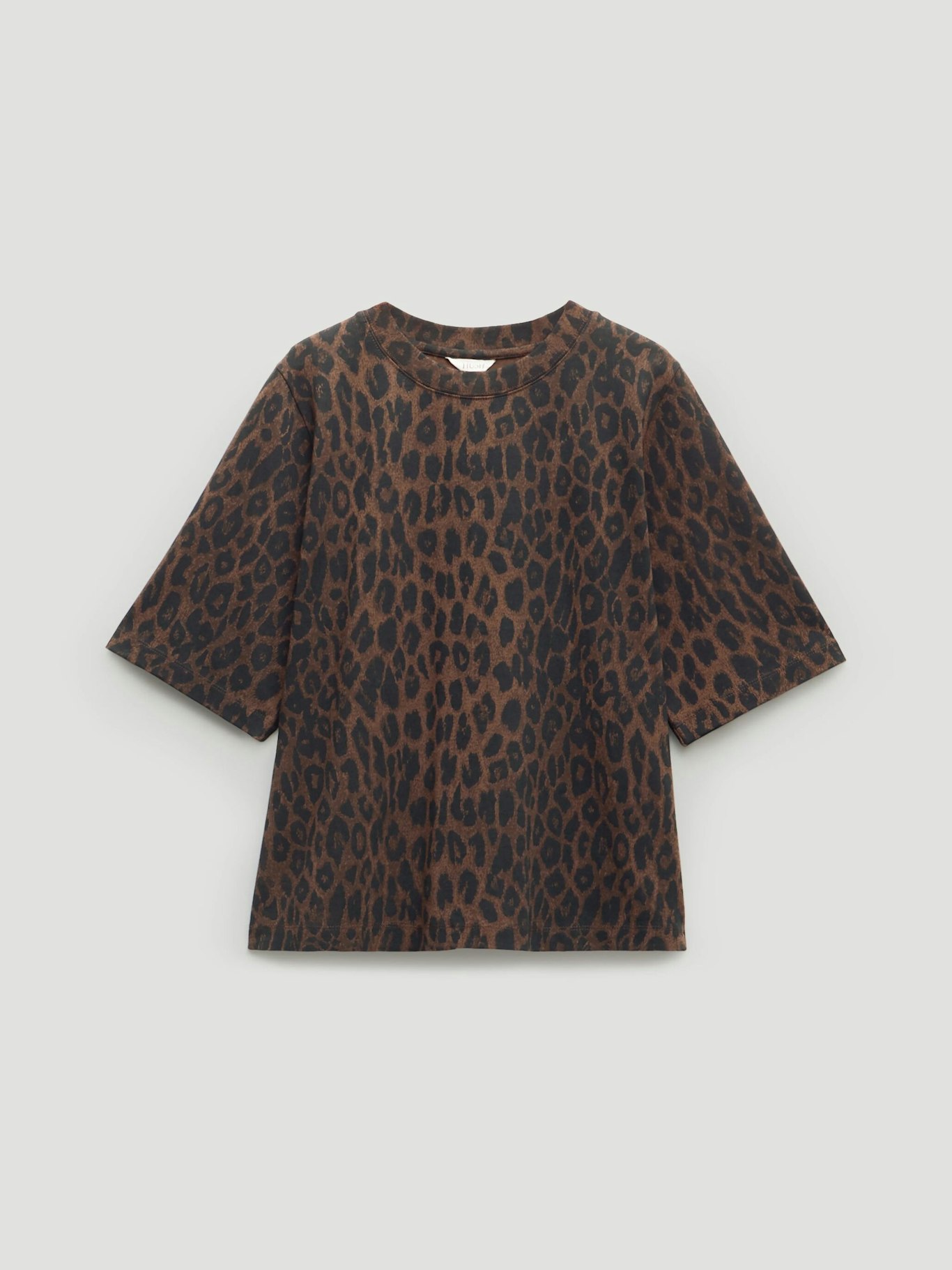 014548-4604-07 Romina Leopard Print T-Shirt