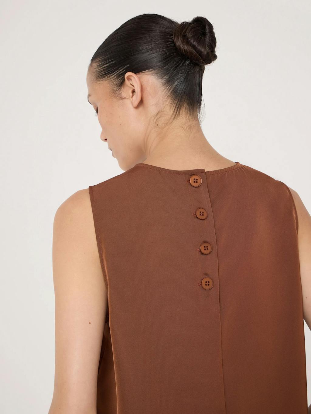 014606-3203-04 Vera Satin Shell Top