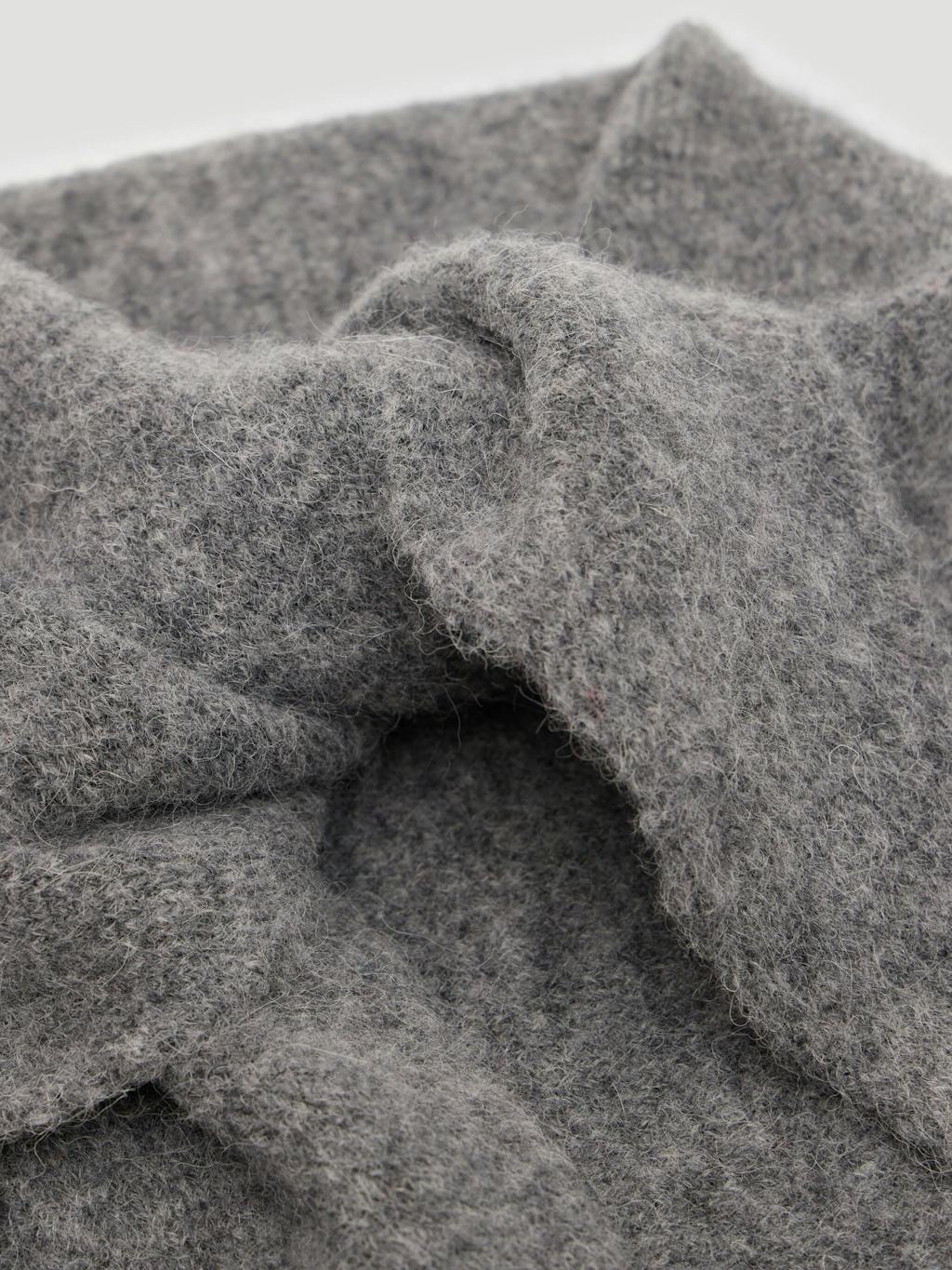 014309-2805-03 Alpaca-Blend Triangle Scarf