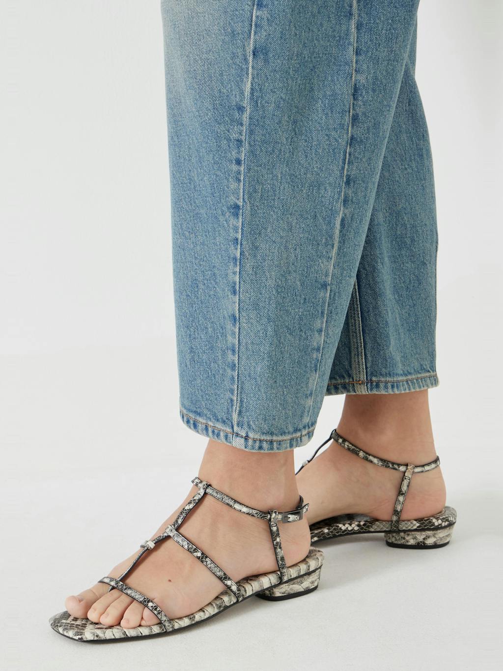 012893-2812-02 Leather Strappy Low Heel Sandals