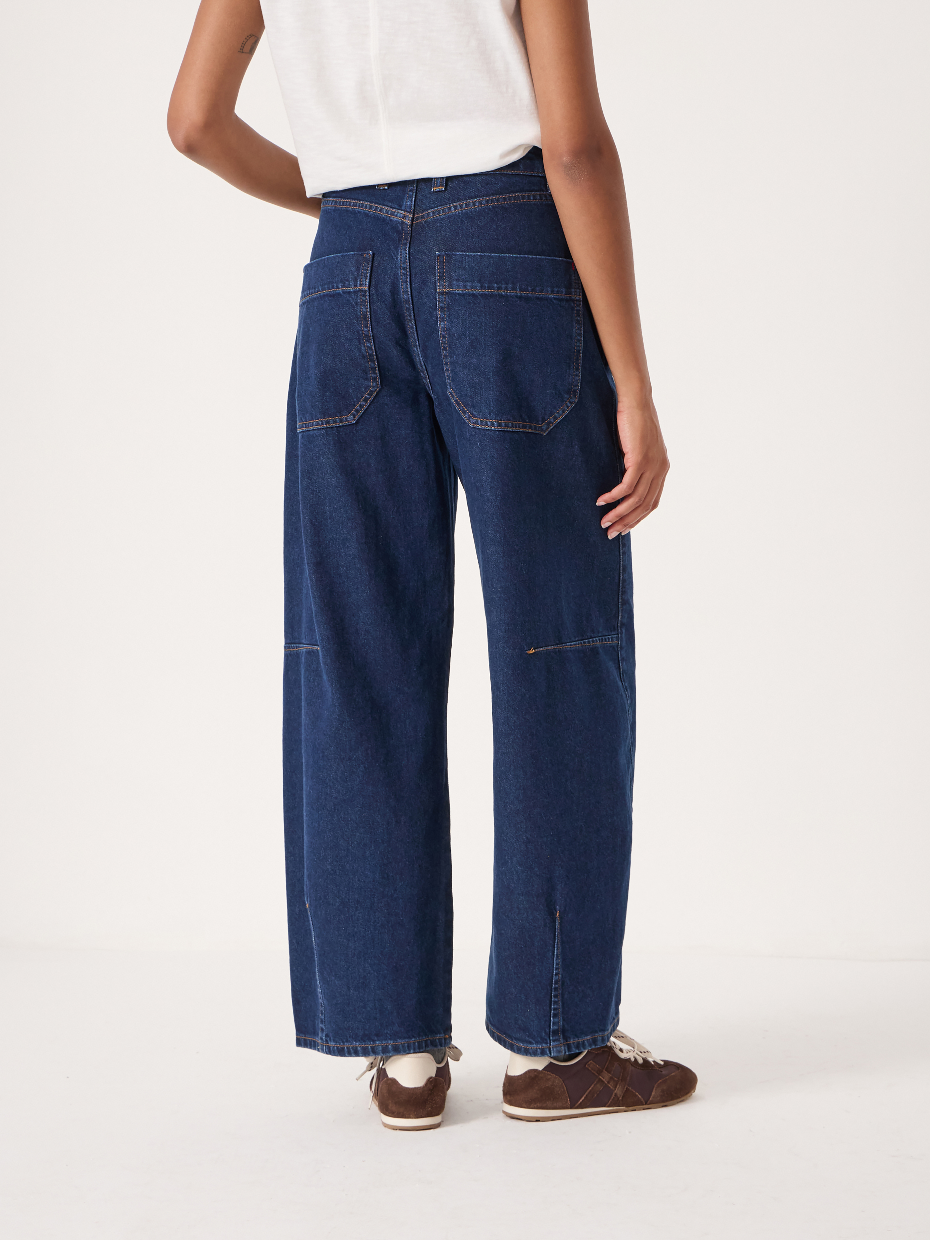 Bree Horseshoe Barrel Leg Jeans