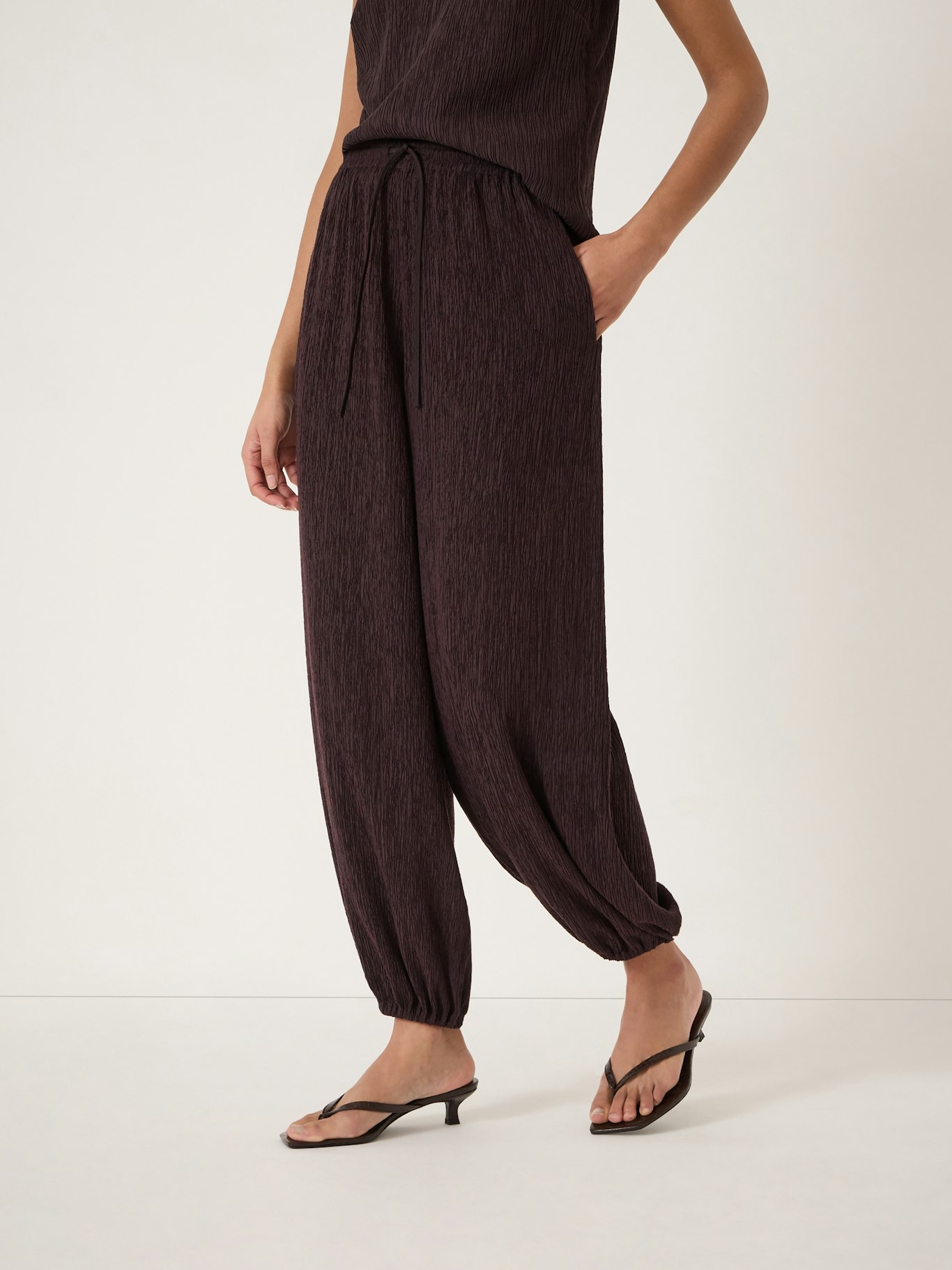 015274-4843-02 Adira Crinkle Bubble Hem Trousers