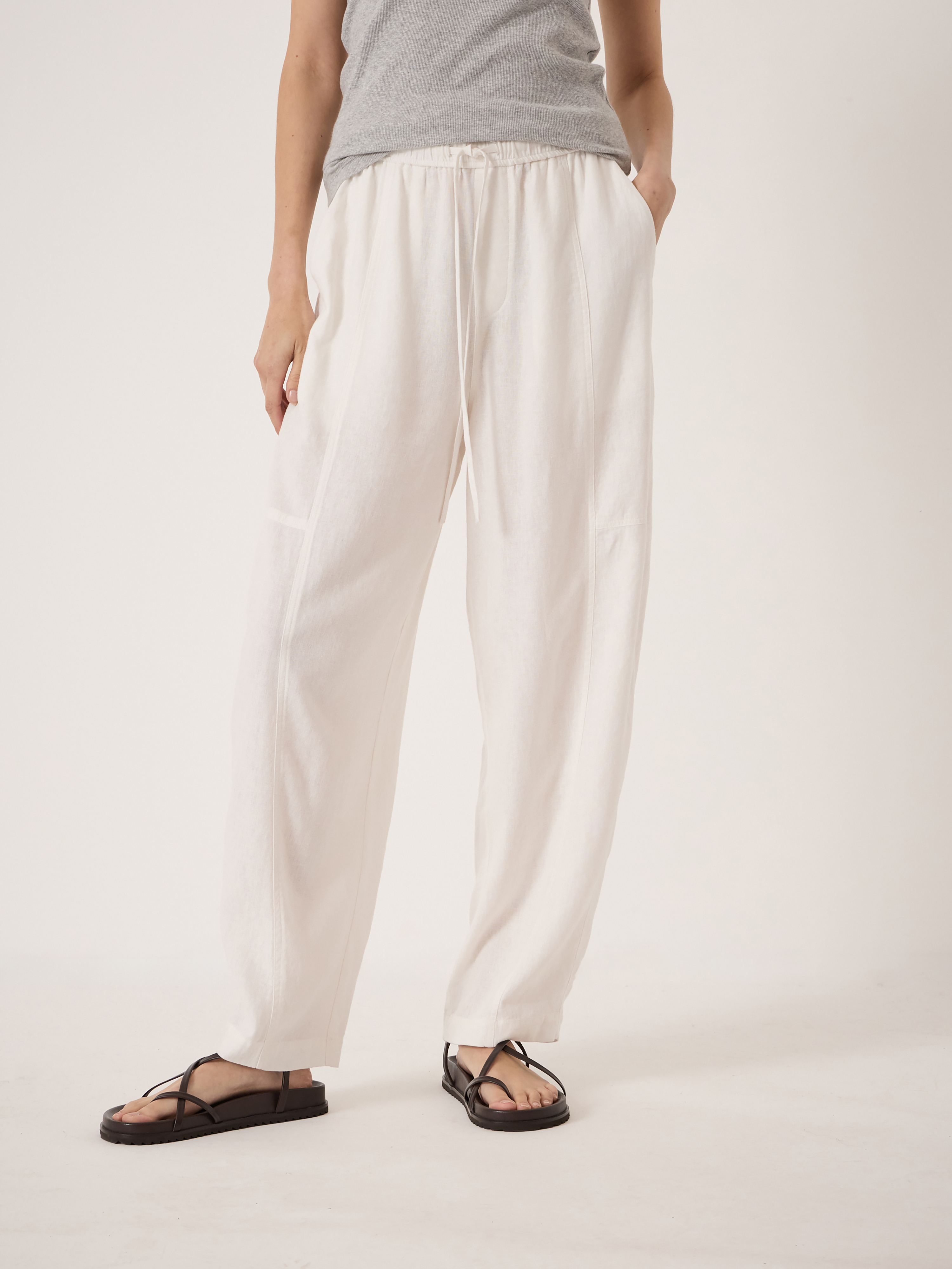 Tovi Linen Blend Barrel Leg Trousers