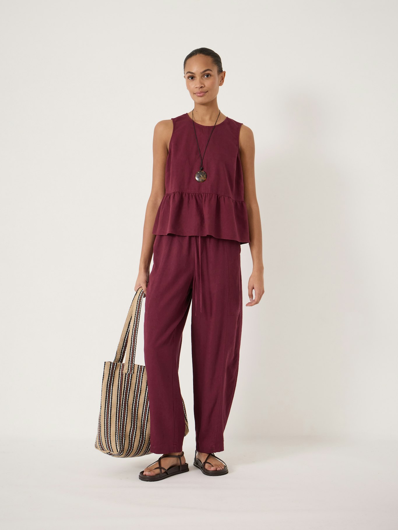 014594-3278-02 Nomie Sleeveless Linen Blend Peplum Top