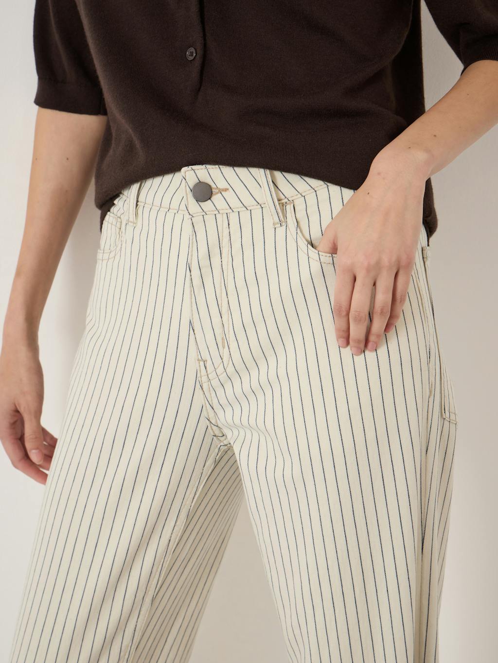 015237-2899-04 Agnes 2.0 Stripe Turn Up Jeans