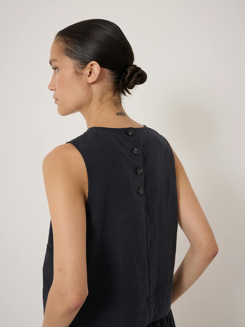 015103-1658-04 Vera Shell Top