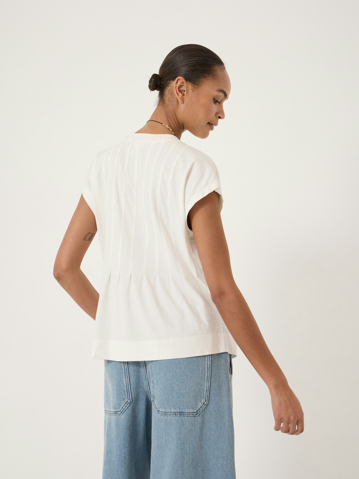 014633-0004-03 Ellery Pleat Release T-Shirt