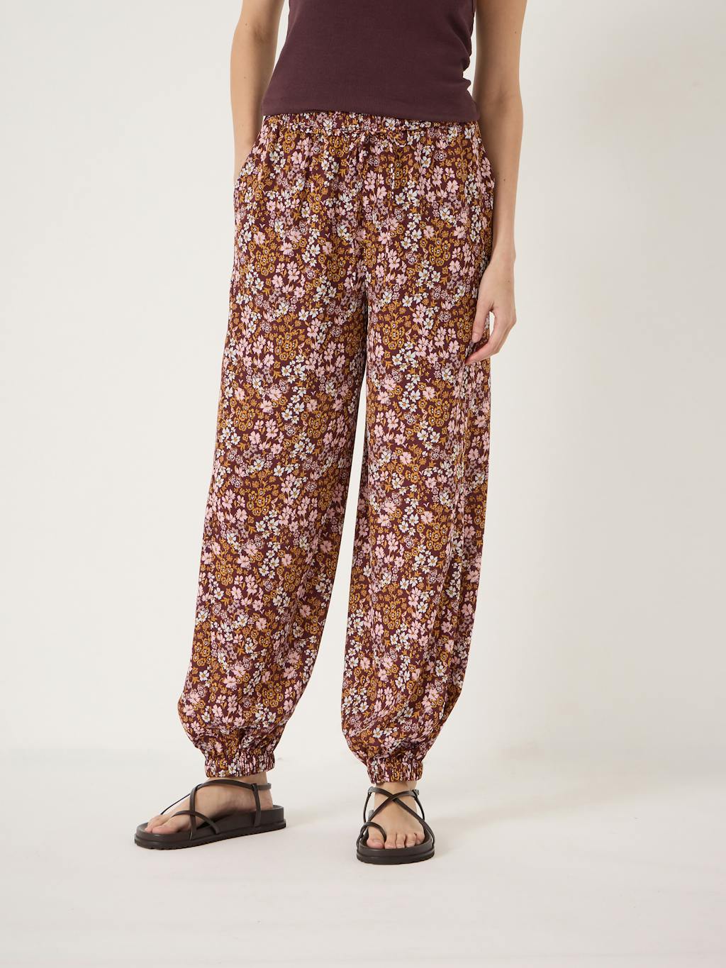 015099-4894-02 Nyra Printed Balloon Hem Trousers
