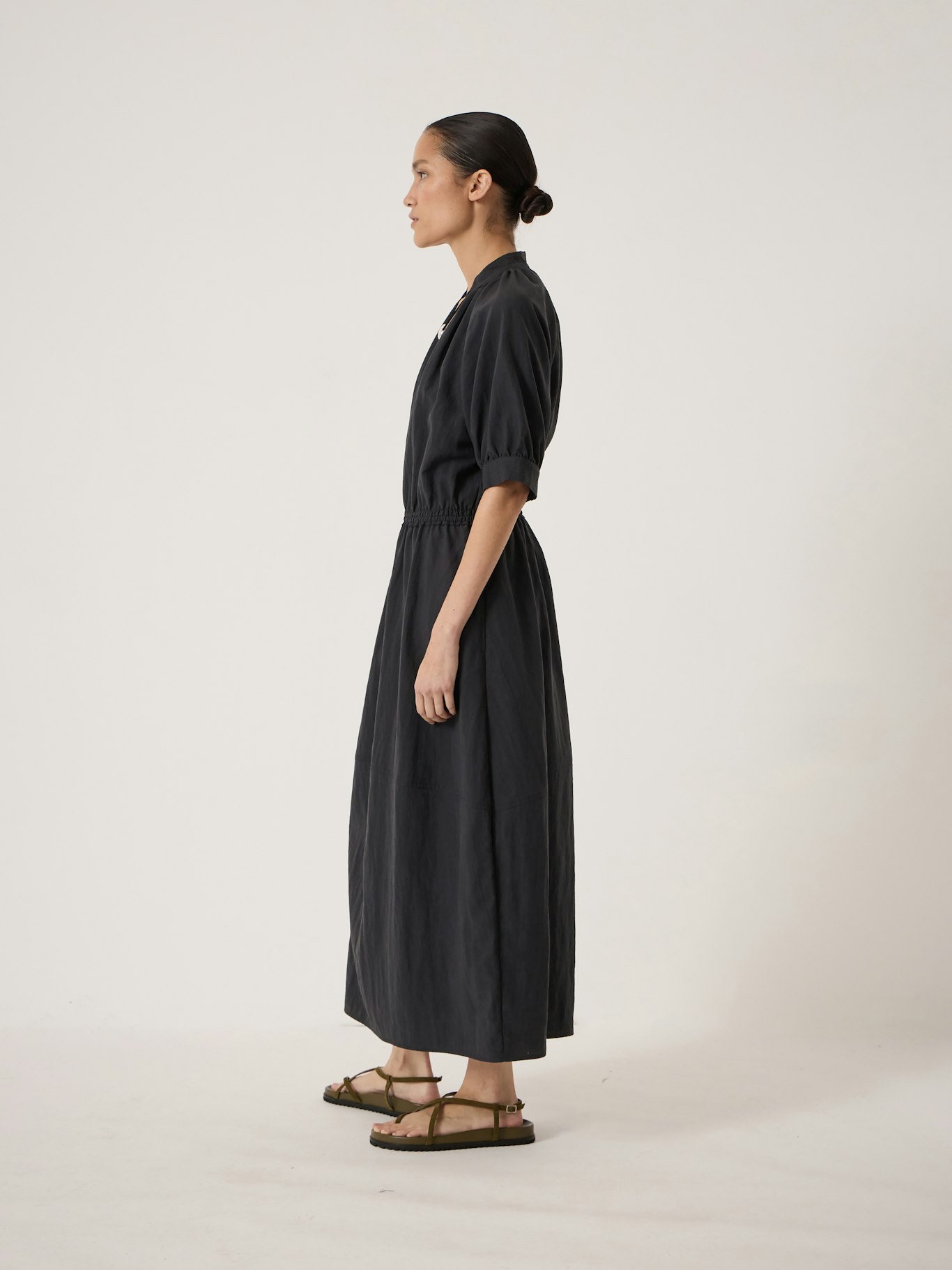 014376-1658-02 Isla Short Sleeve Midi Dress