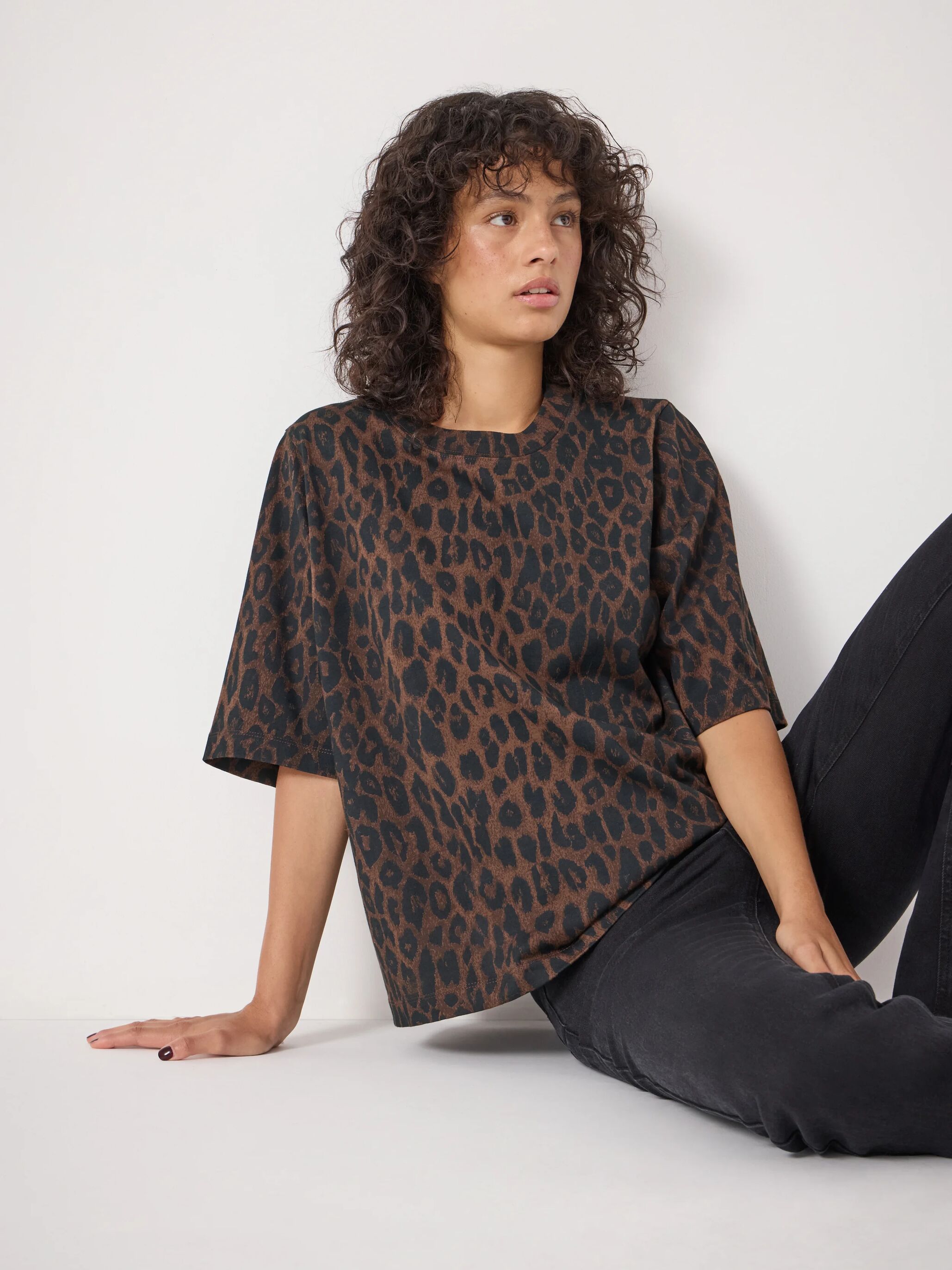 Romina Leopard Print T-Shirt