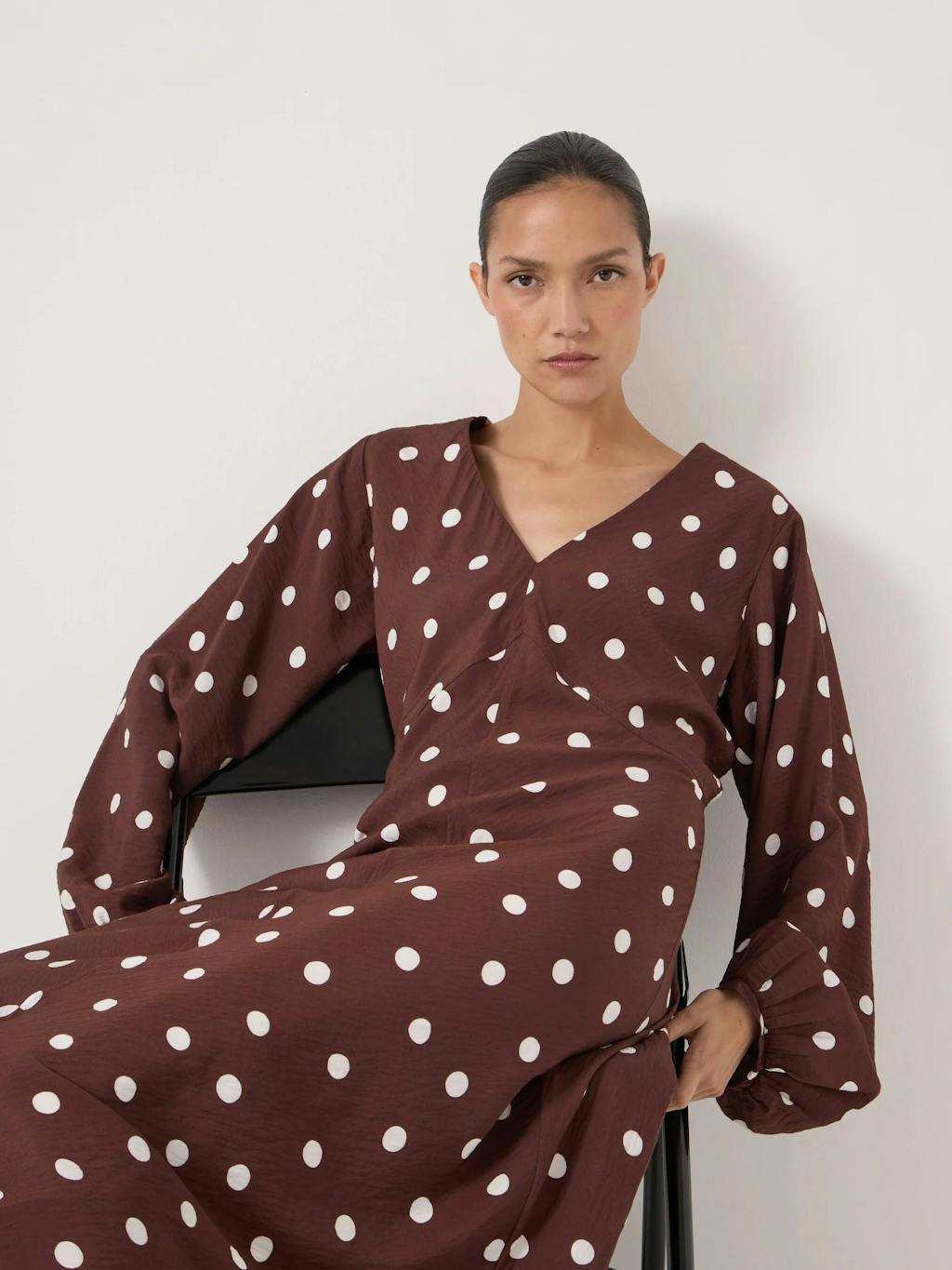 014470-4884-04 Grace V-Neck Long Sleeve Dress