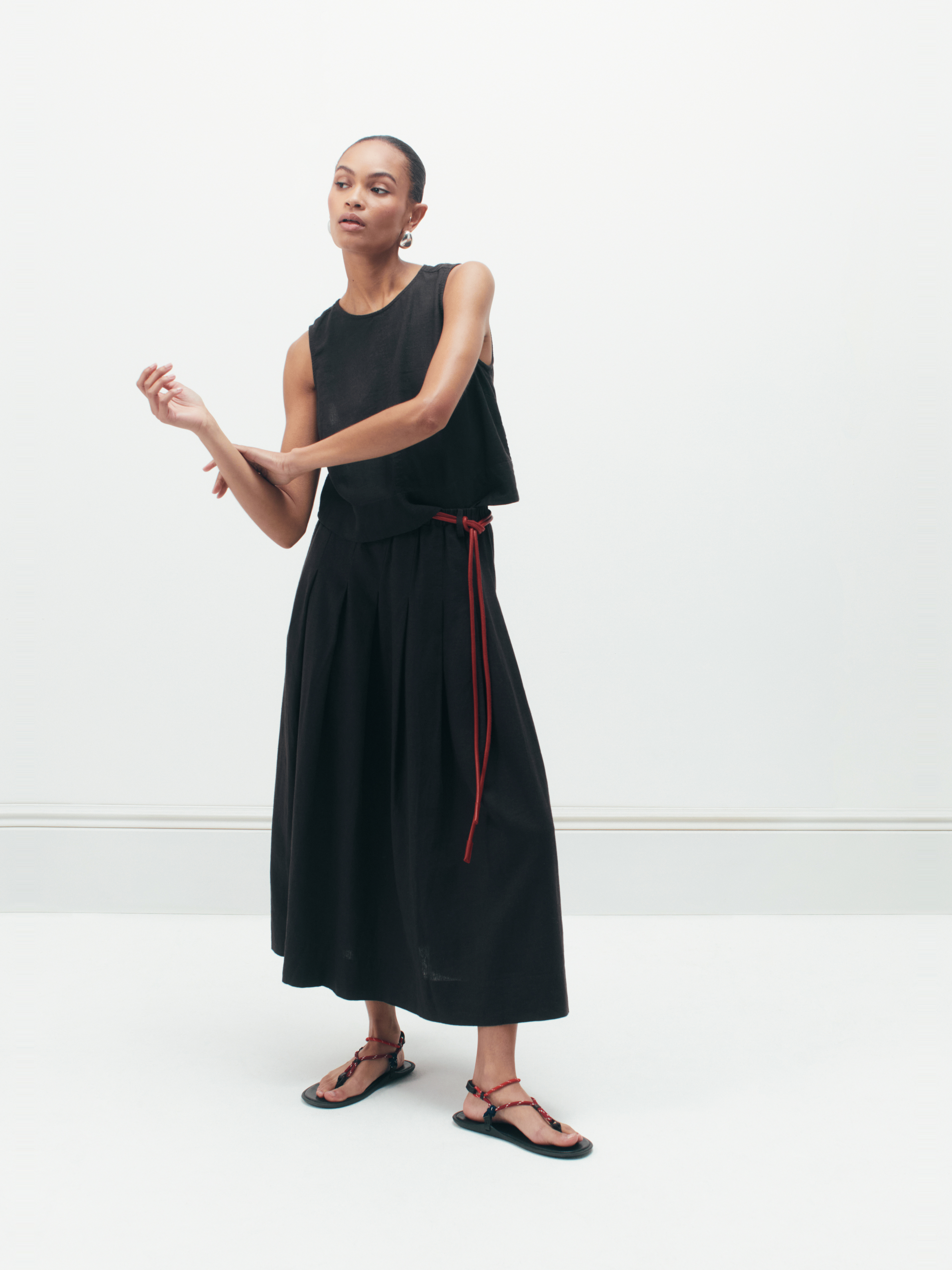 Ivy Pleated Linen Blend Midi Skirt