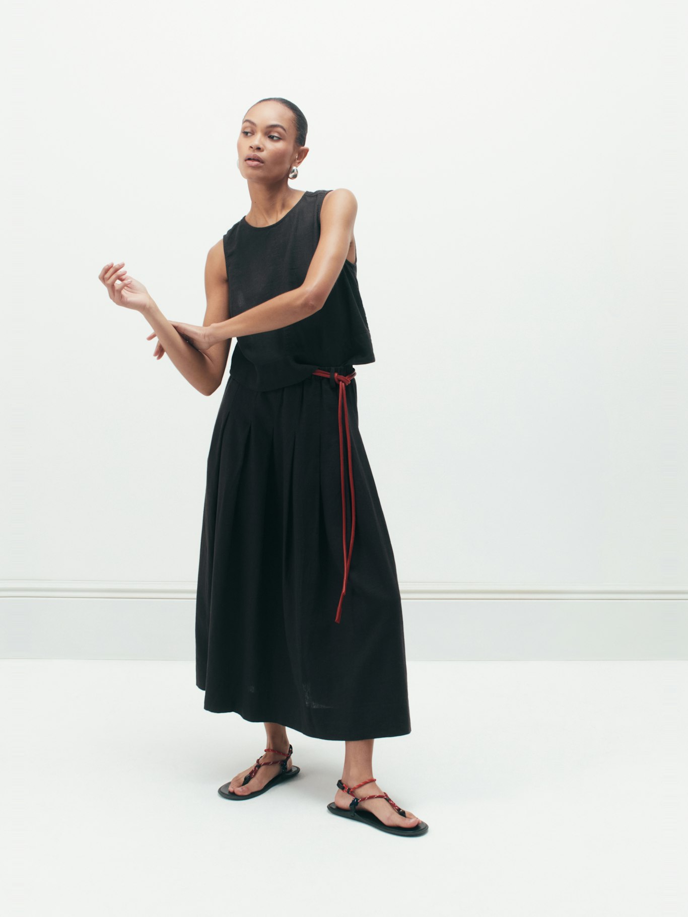 012960-0463-10 Ivy Pleated Linen Blend Midi Skirt