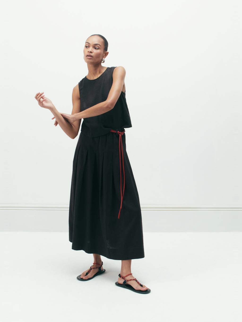 012960-0463-10 Ivy Pleated Linen Blend Midi Skirt