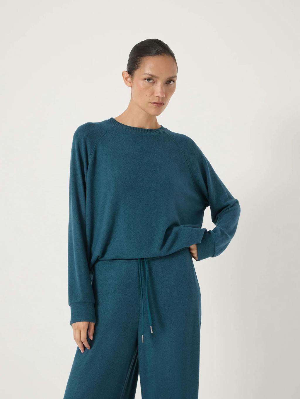 013876-1709-01 Elle Supersoft Raglan Top