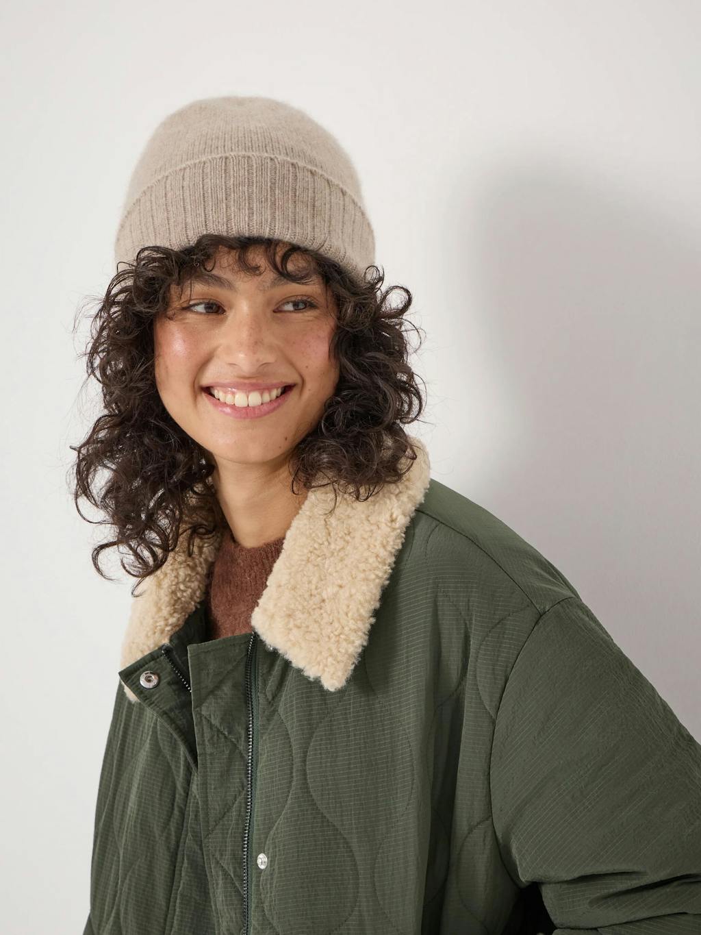 014370-0339-03 Cashmere Beanie