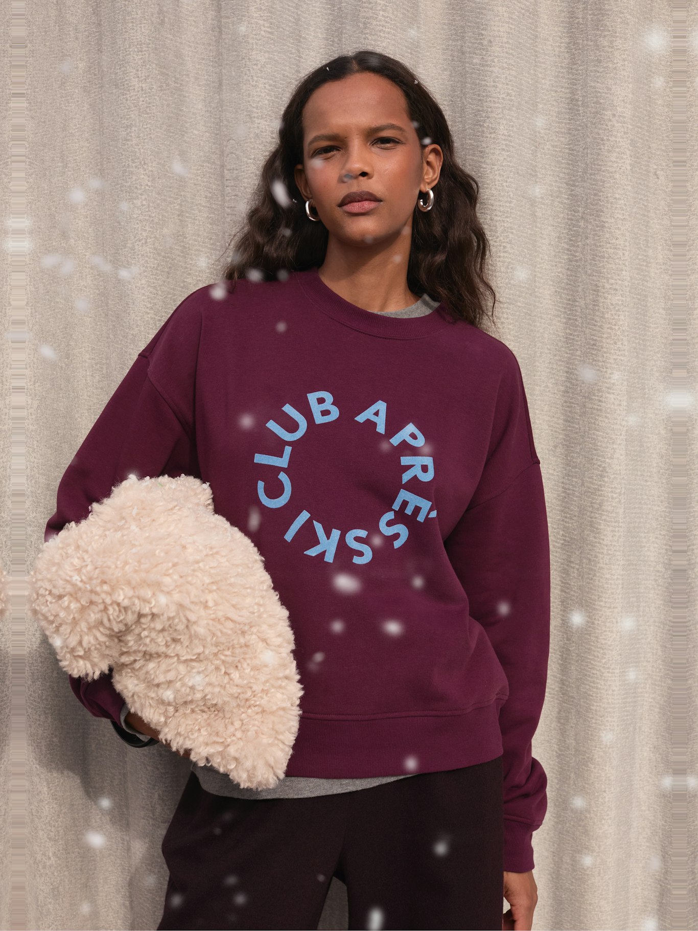 014187-1319-10 Après Ski Club Graphic Sweatshirt