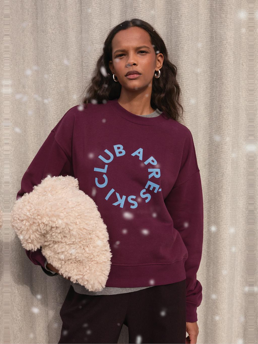 014187-1319-10 Après Ski Club Graphic Sweatshirt