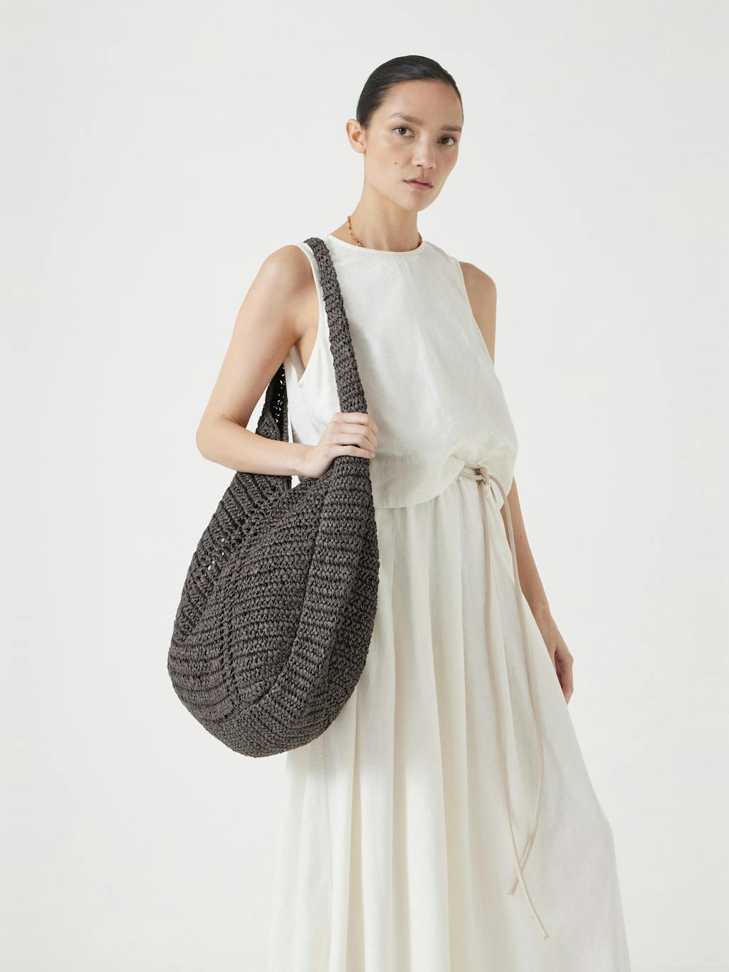 013226-0450-02 Raffia Oversized Tote Bag