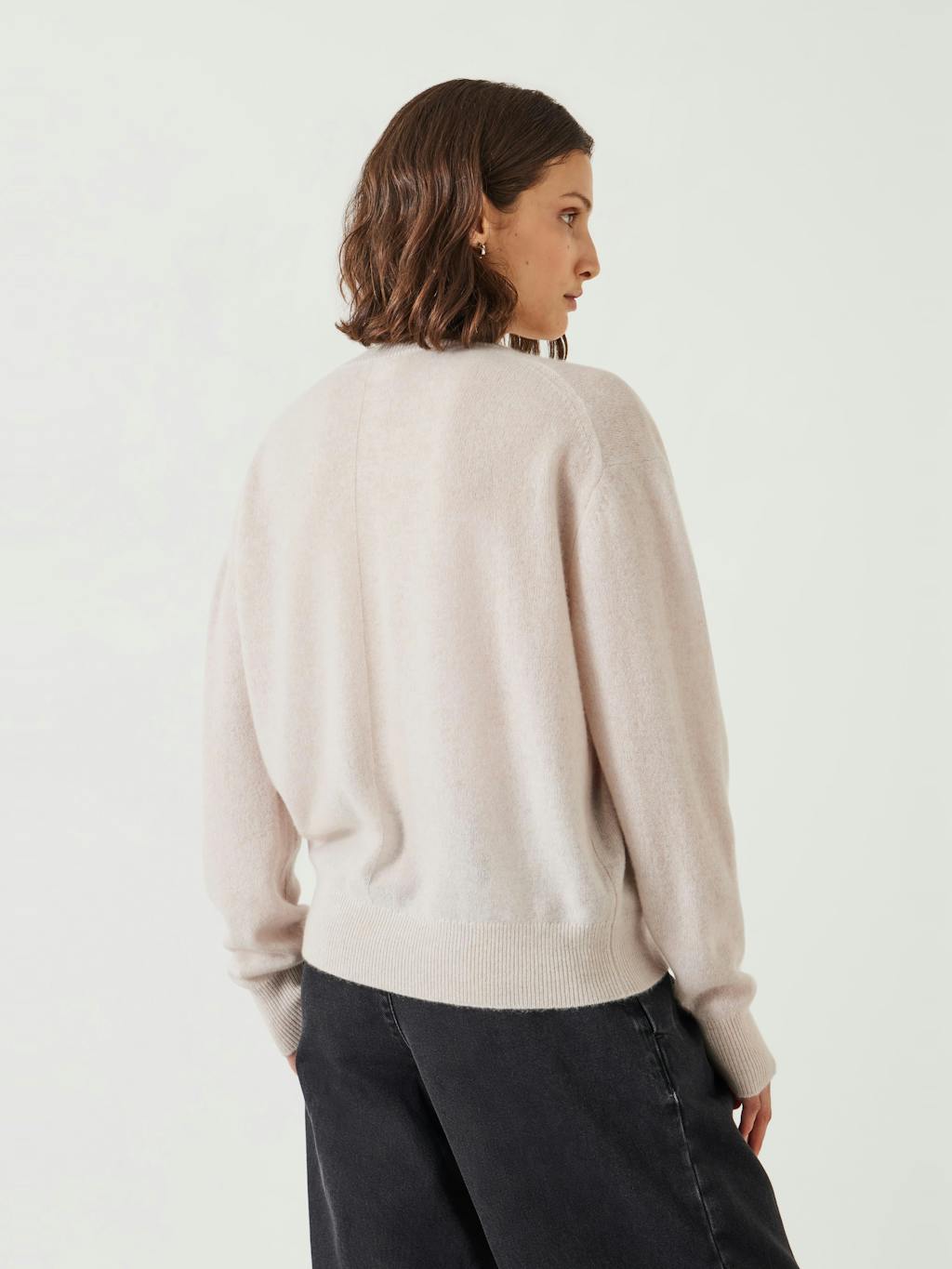 011491-0003-03 Scarlett Cashmere V-Neck Jumper