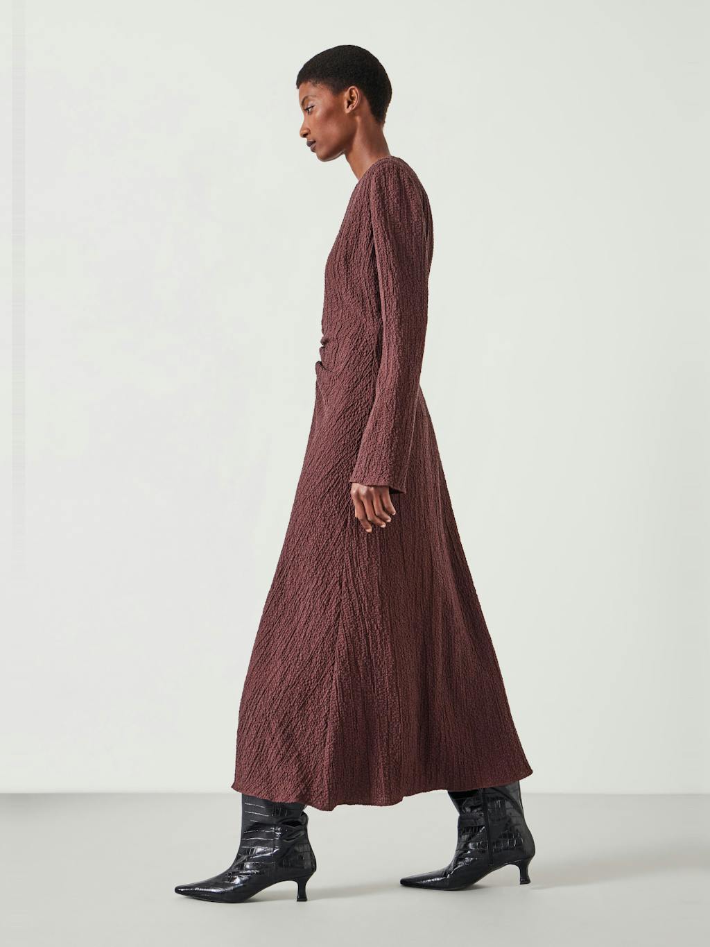 011977-0676-04 Myrah Midi Dress