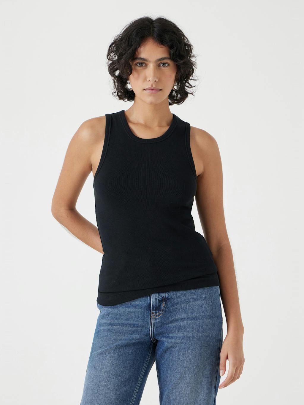 013564-0456-01 High Neck Ribbed Vest