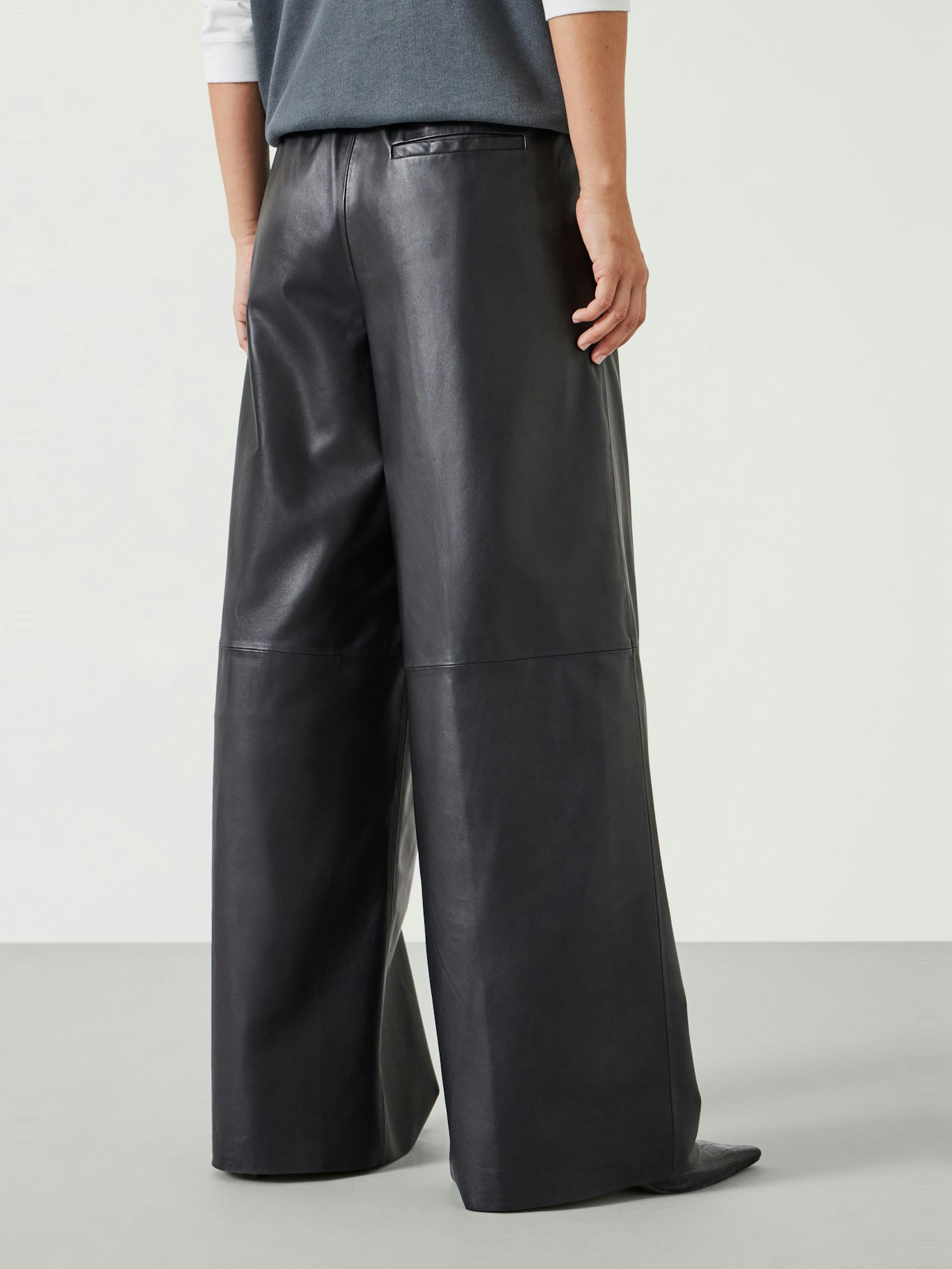 011821-0456-03 Agatha Leather Pull On Trousers