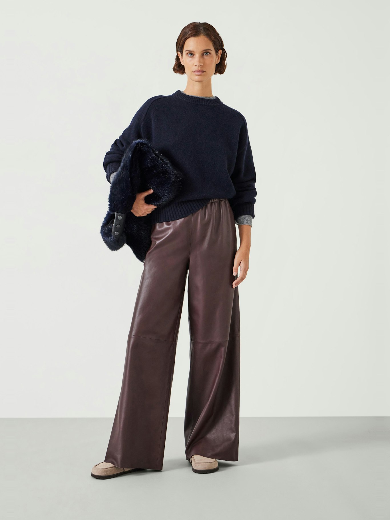 011821-0676-01 Agatha Leather Pull On Trousers