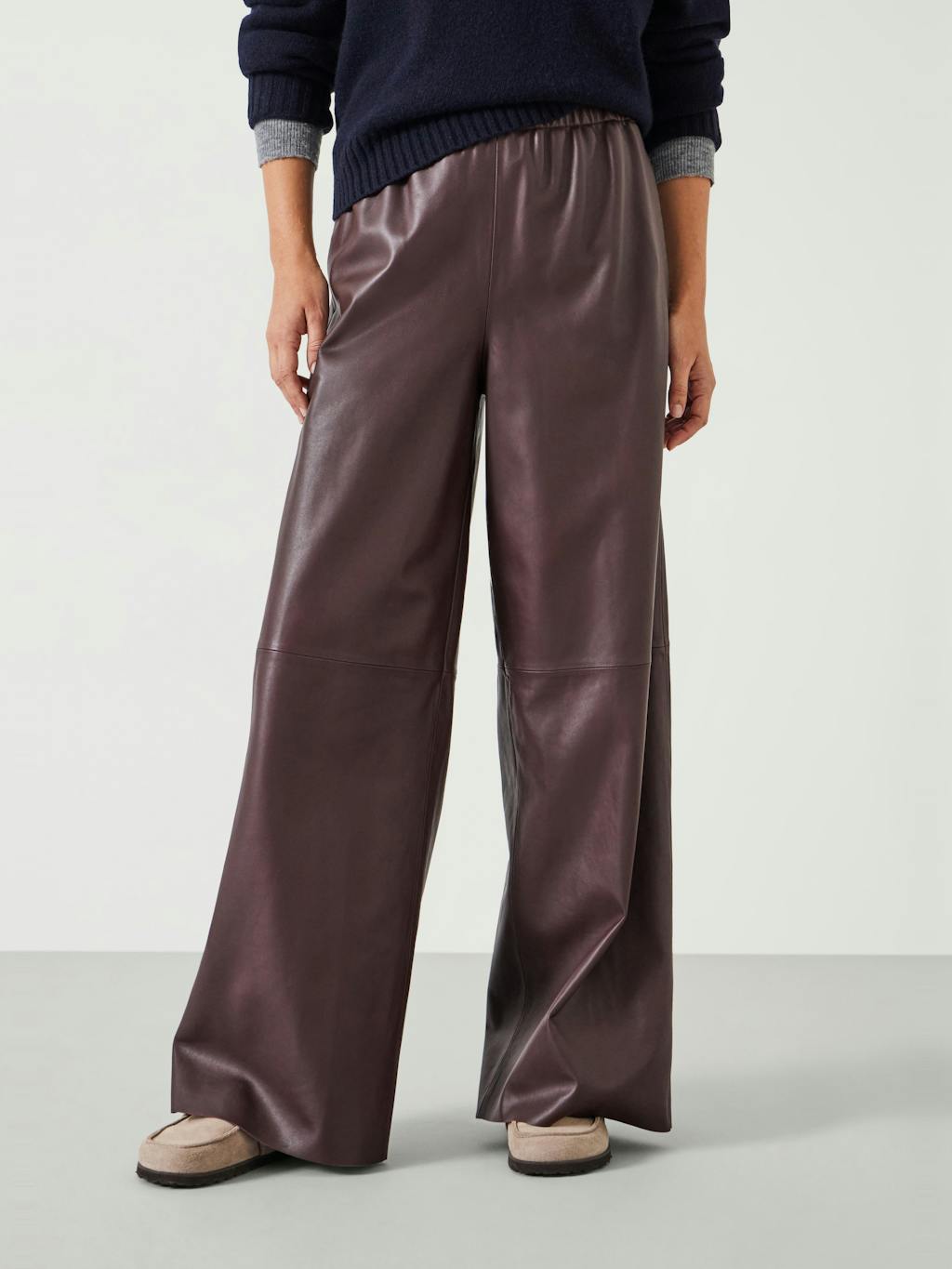 011821-0676-02 Agatha Leather Pull On Trousers