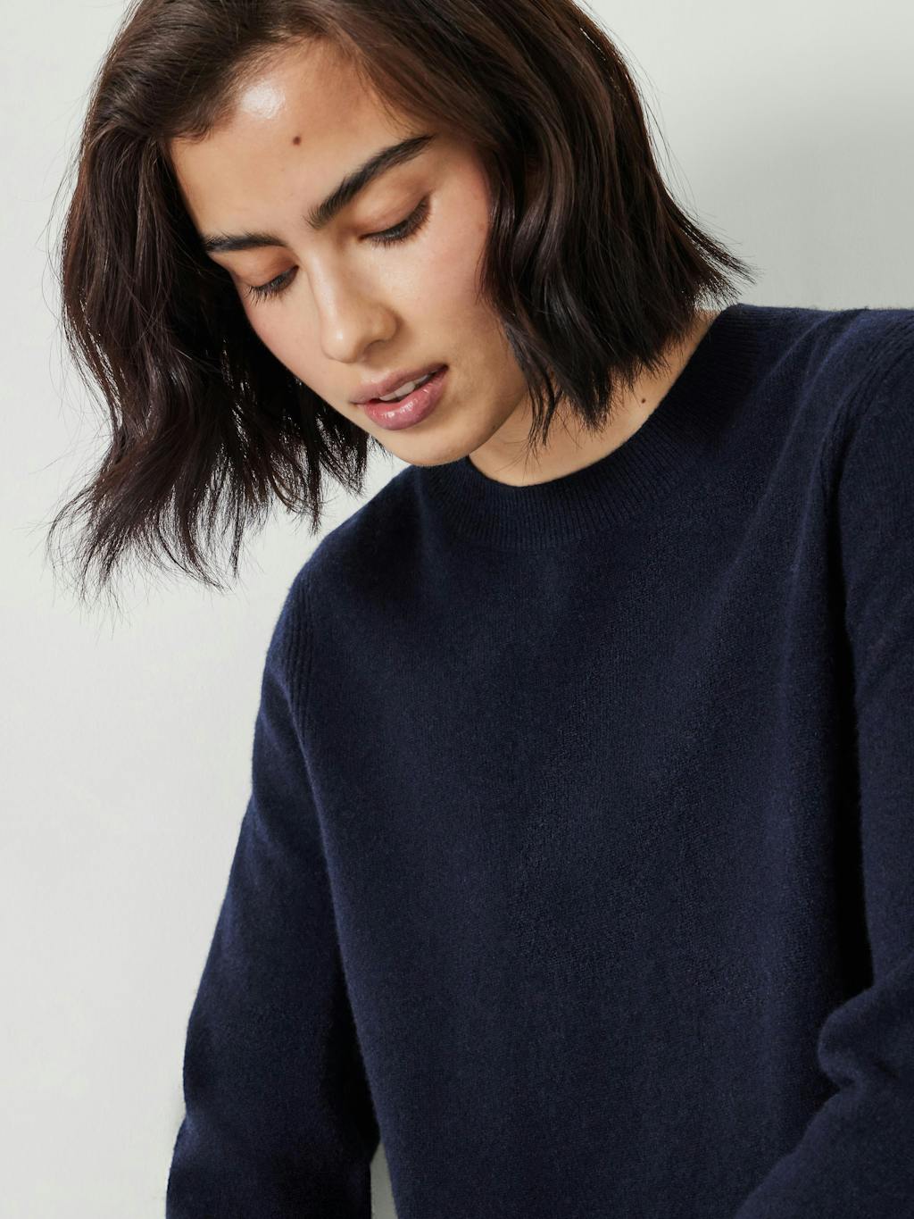 011983-4669-04 Ivy Fine Merino Crew Jumper