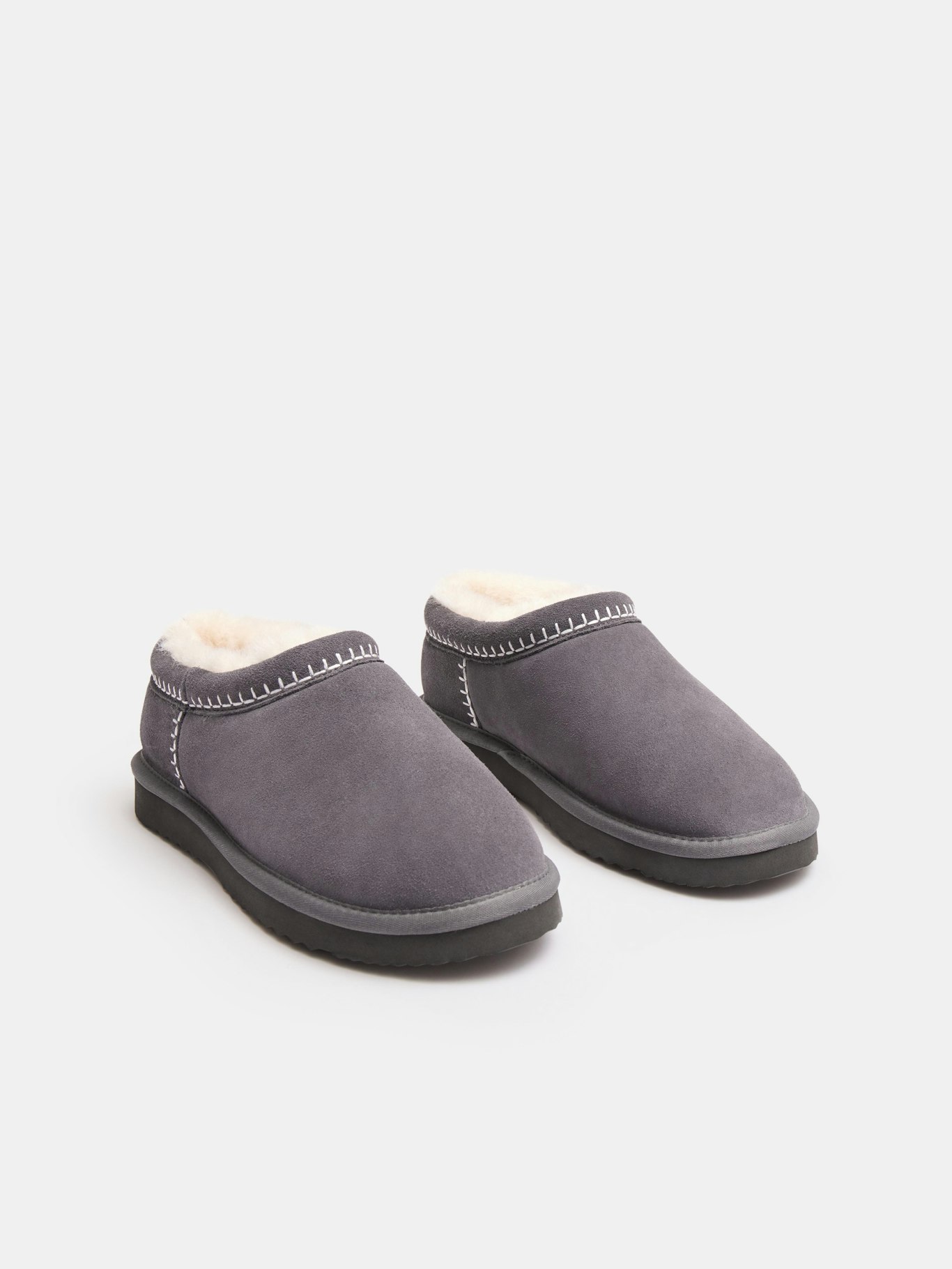 012247-2923-03 Padded Collar Sheepskin Snug Slippers