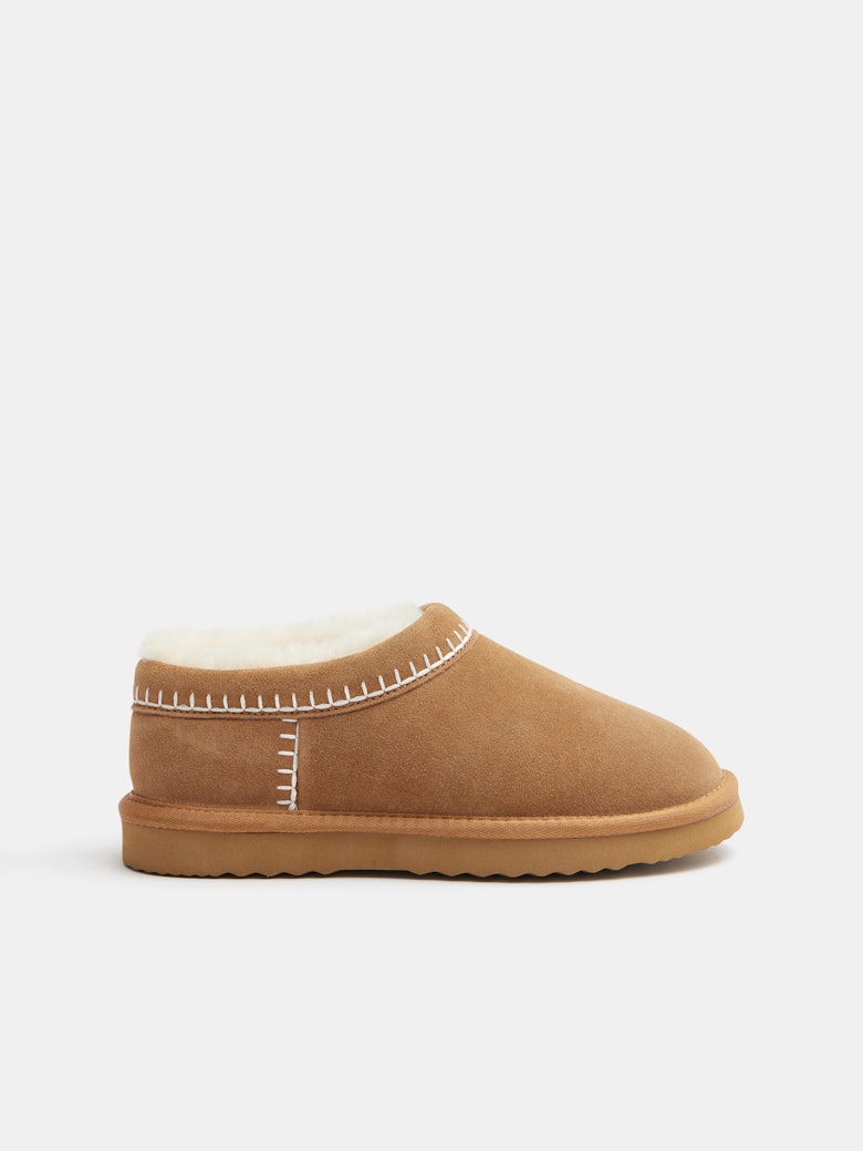 Padded Collar Sheepskin Snug Slippers