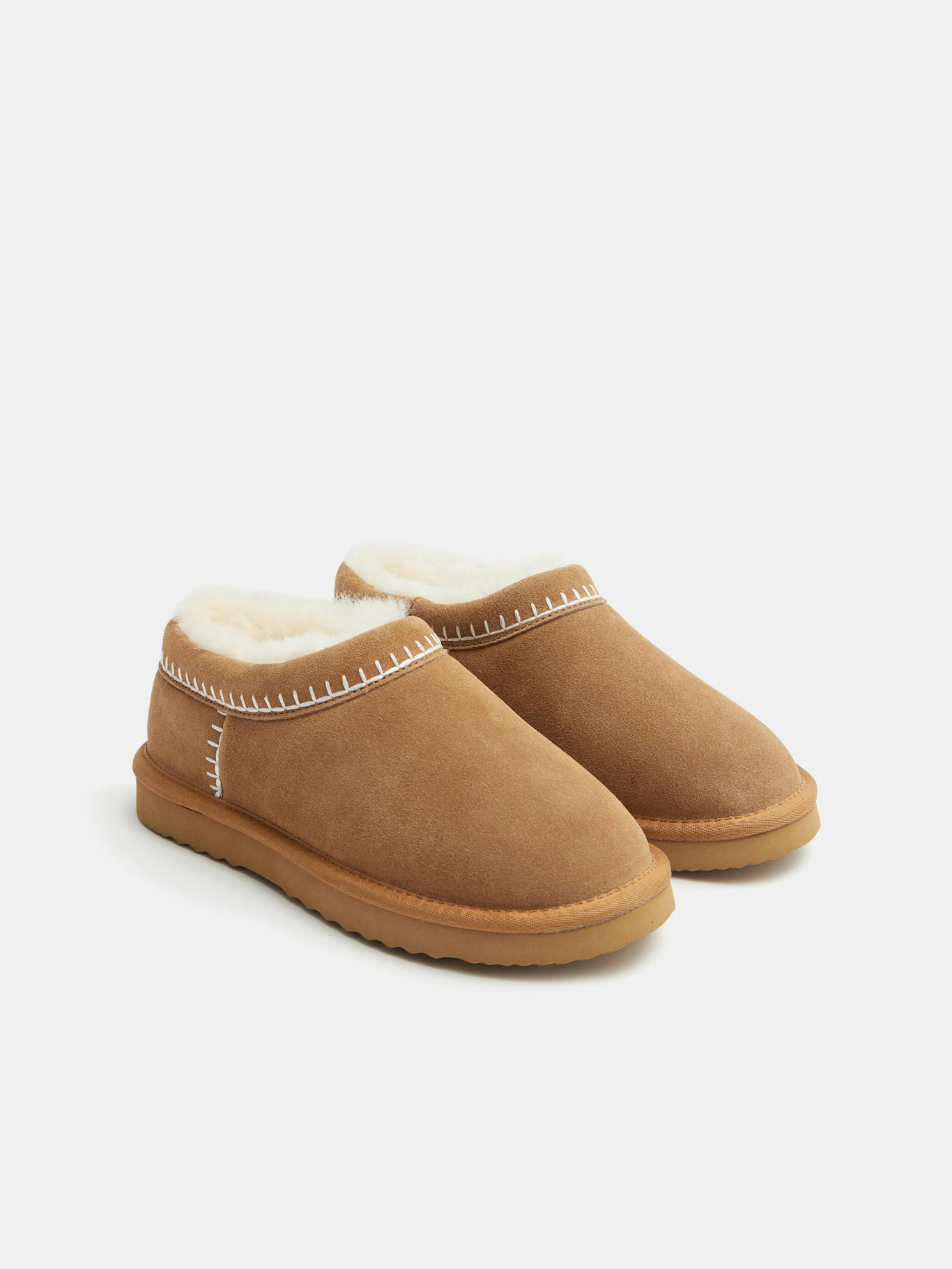 012247-0538-03 Padded Collar Sheepskin Snug Slippers