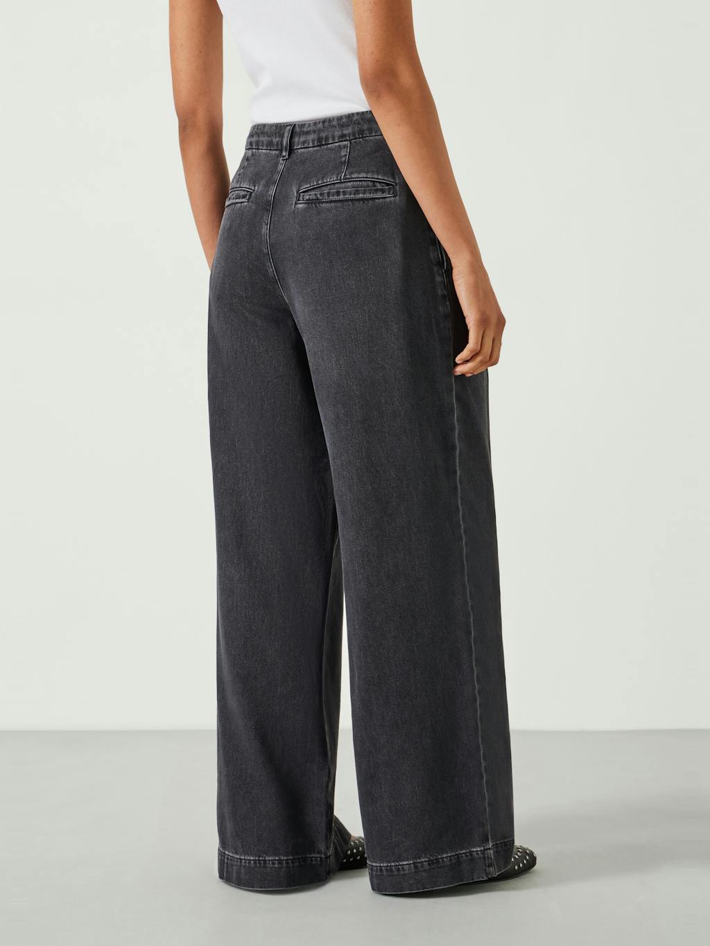 009054-2826-03 Lya Pleated Wide Leg Jeans