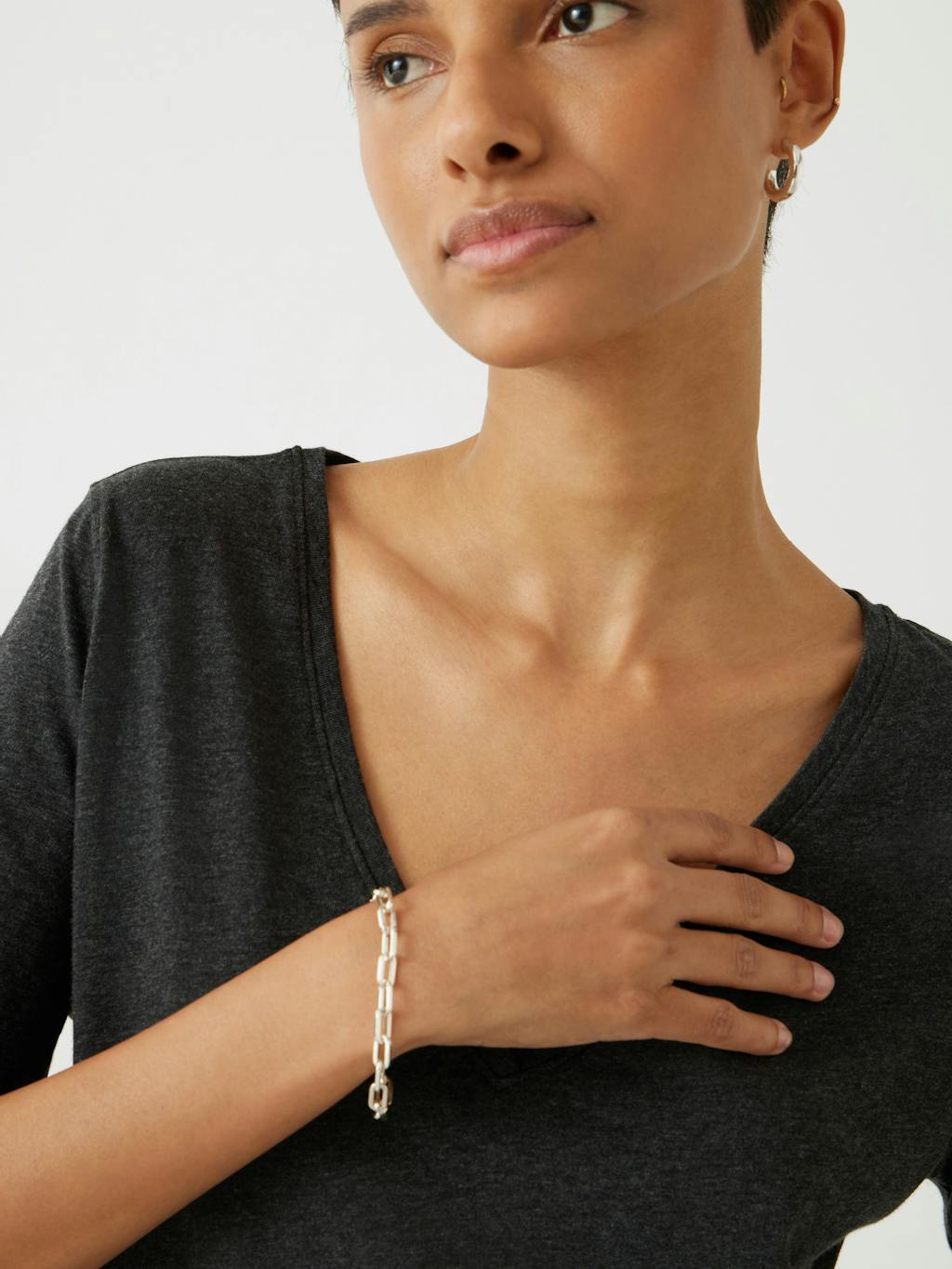 007213-2920-04 Kali Cotton Slub V-Neck T-Shirt