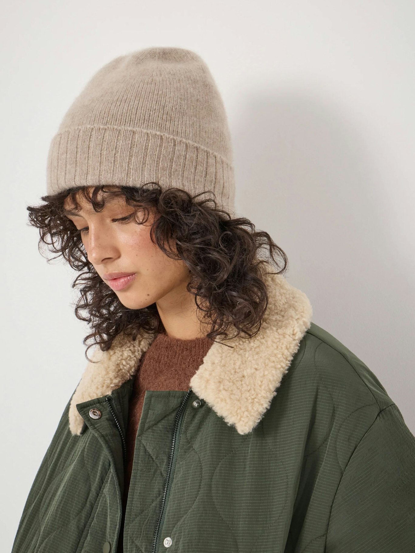 014370-0339-02 Cashmere Beanie