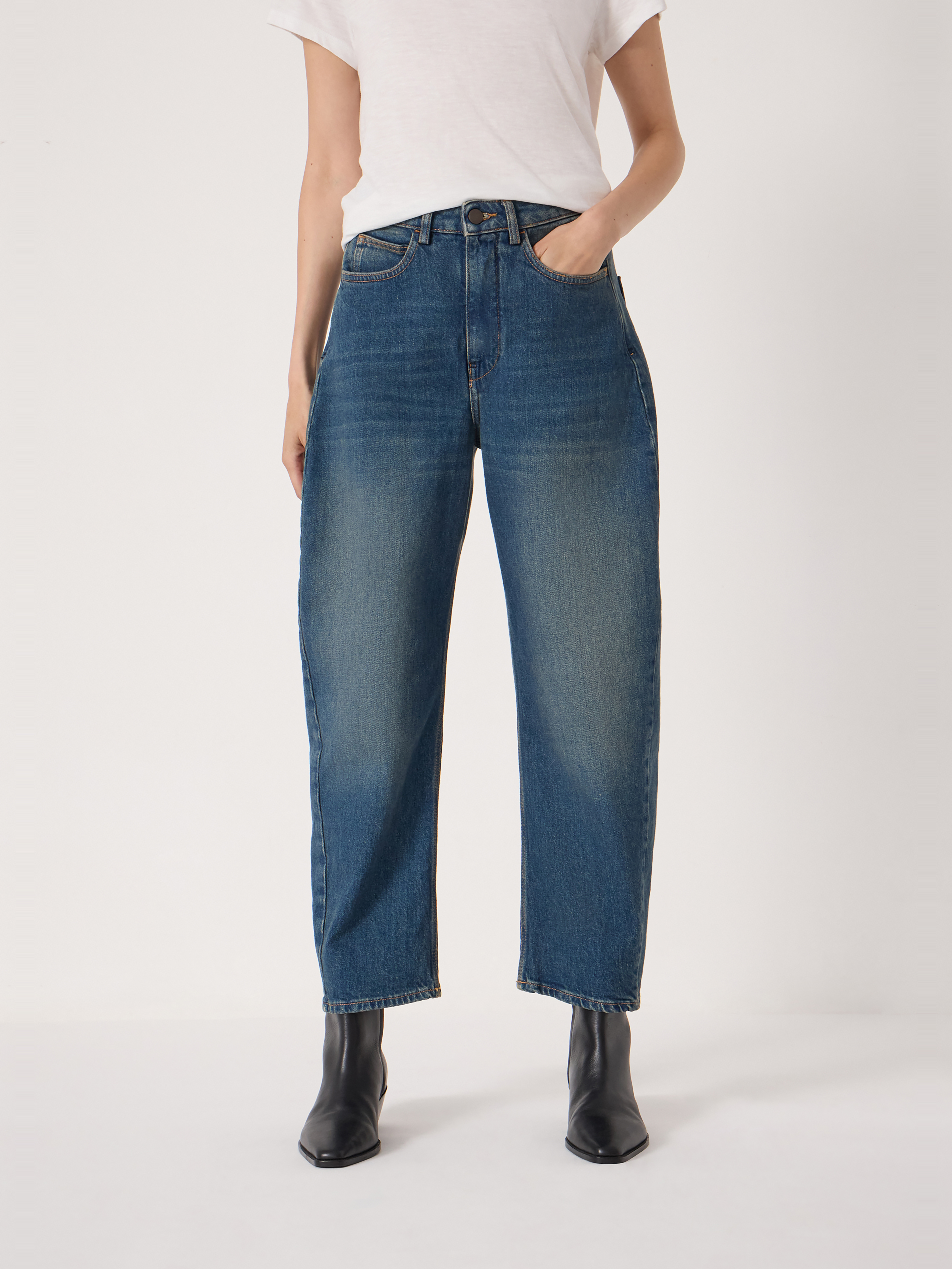 Cordelia Barrel Leg Jeans