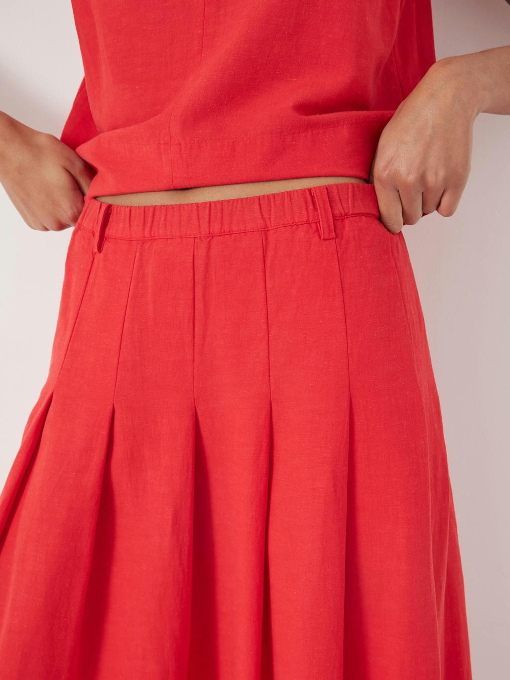 014053-1056-04 Ivy Pleated Linen Blend Midi Skirt