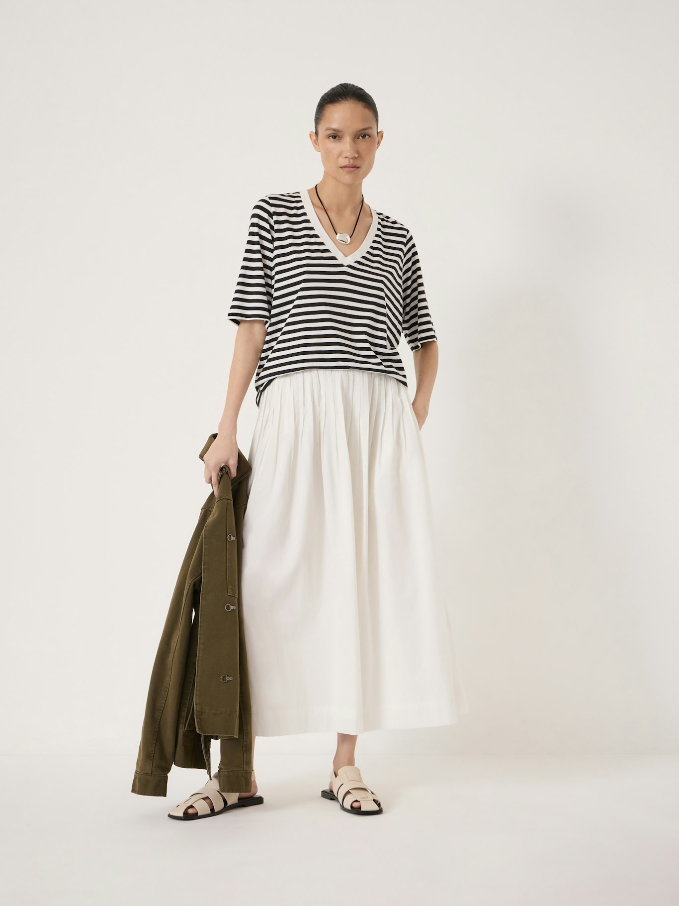 014492-0456-02 Reece Stripe V Neck Drapey T-Shirt