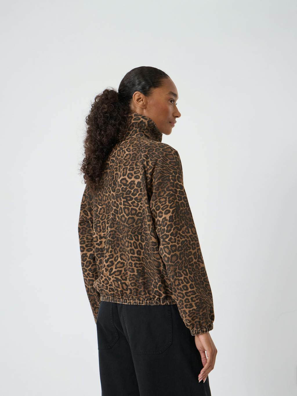 015470-4728-03 Lumi Funnel Neck Leopard Print Bomber Jacket