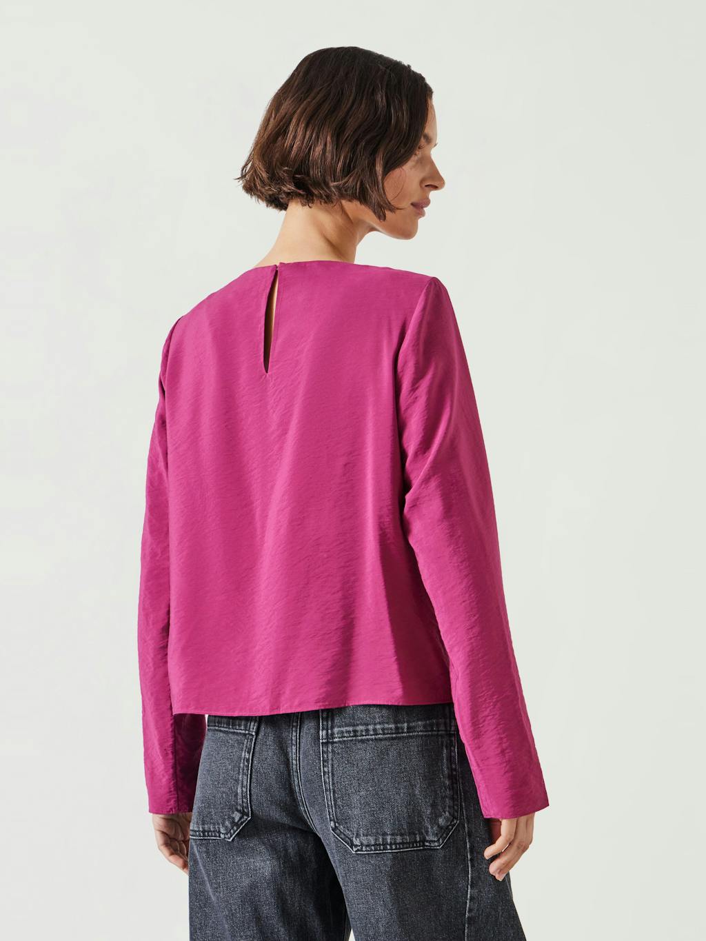 012155-1216-03 Casilda Top