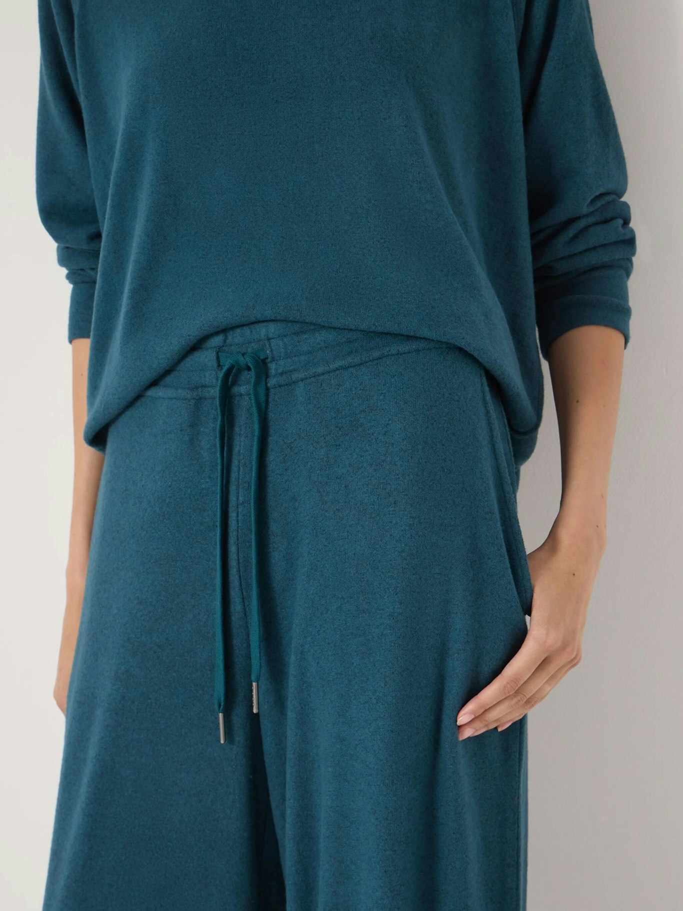 013877-1709-04 Elle Supersoft Wide Leg Joggers