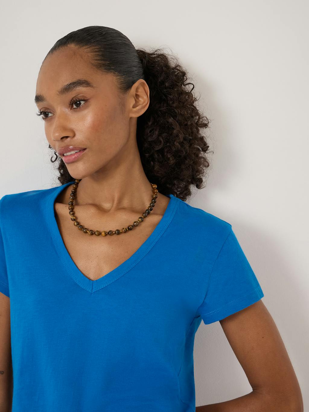 014925-1749-04 Slim Fit Slub Cotton V Neck T-Shirt