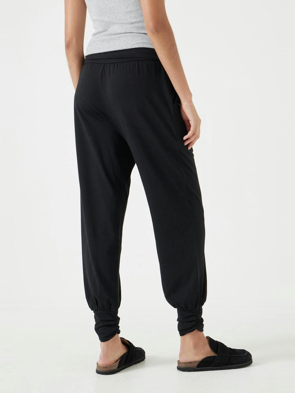 013795-2822-03 Alexa Harem Joggers
